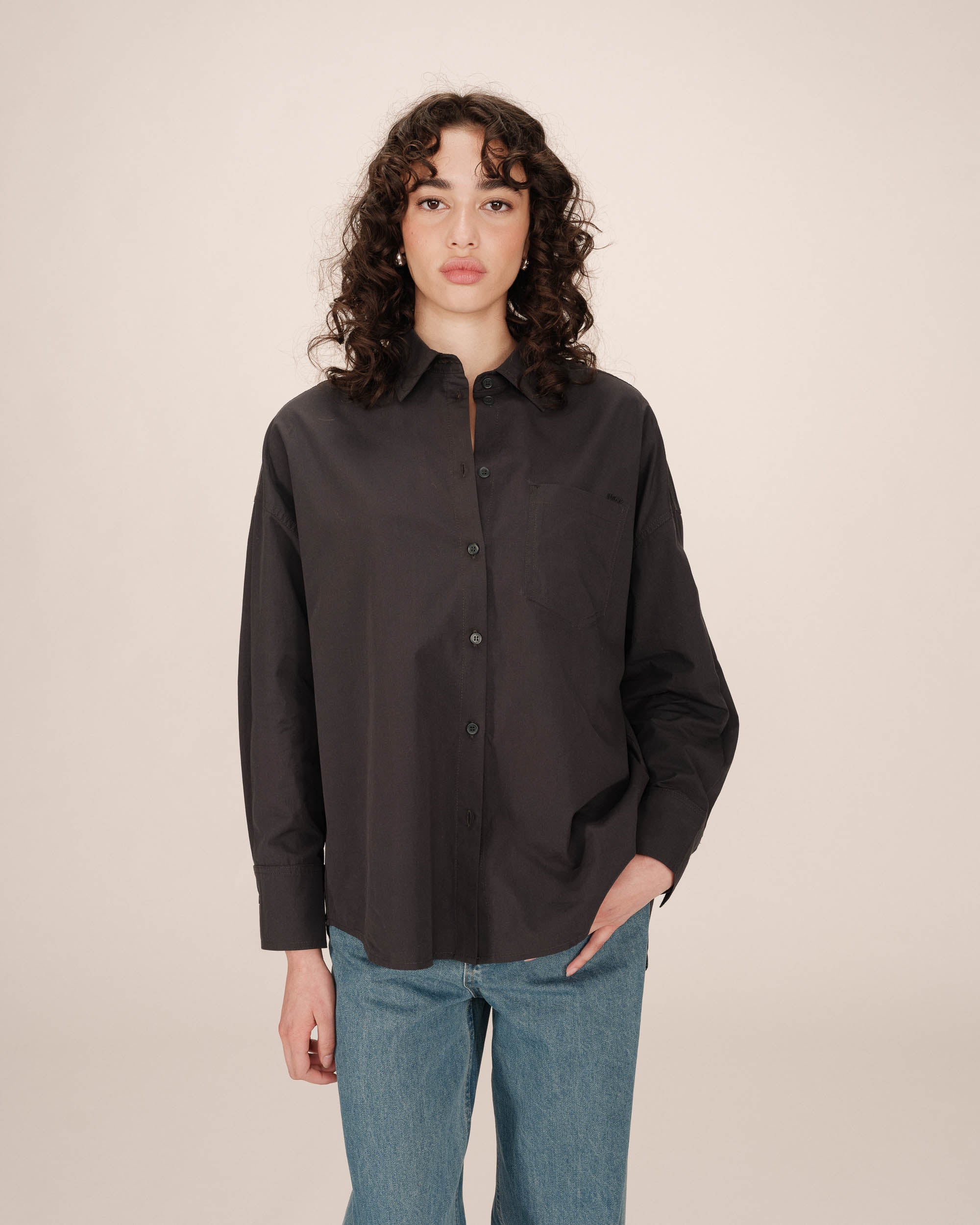 Chemise oversize en coton carbone Sira
