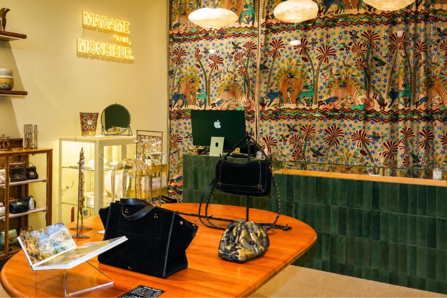 Boutique qui reprend cet esprit d'ameublement comme à la maison