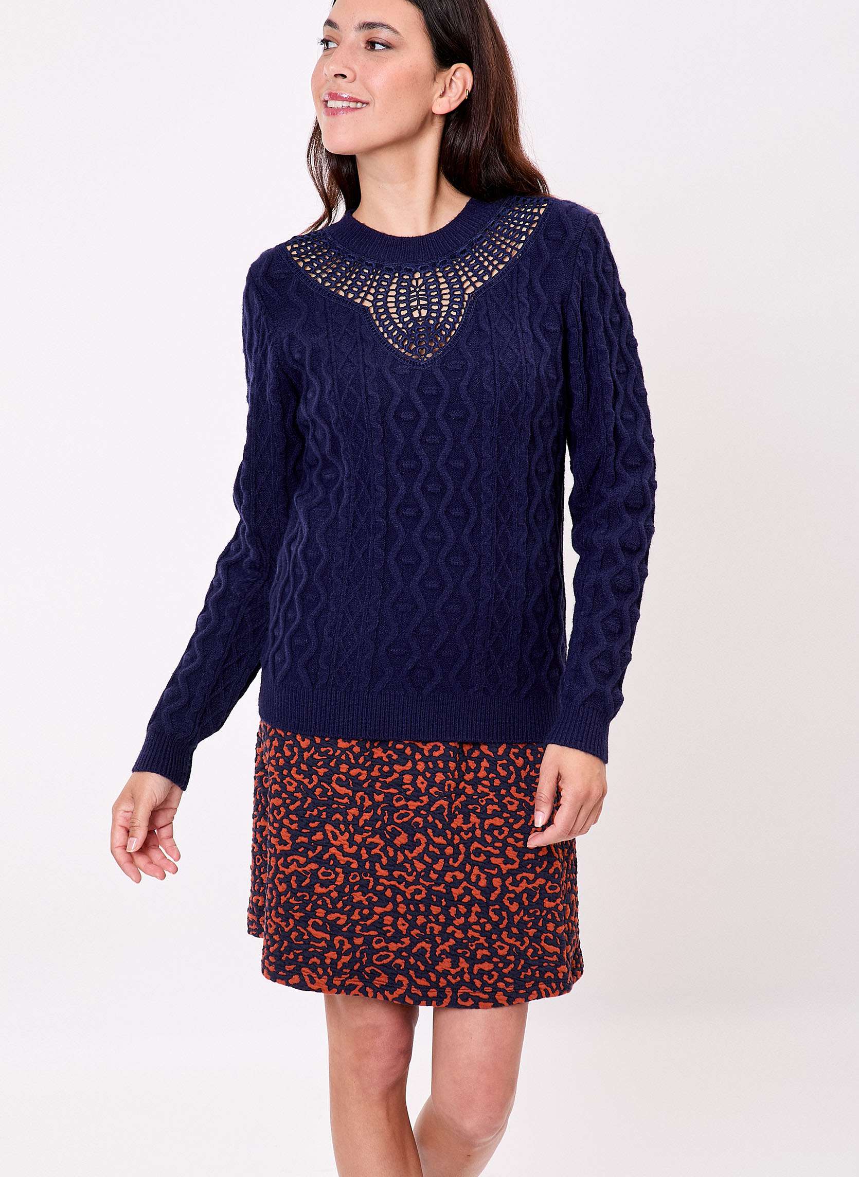 Pull maille brode OTAKA