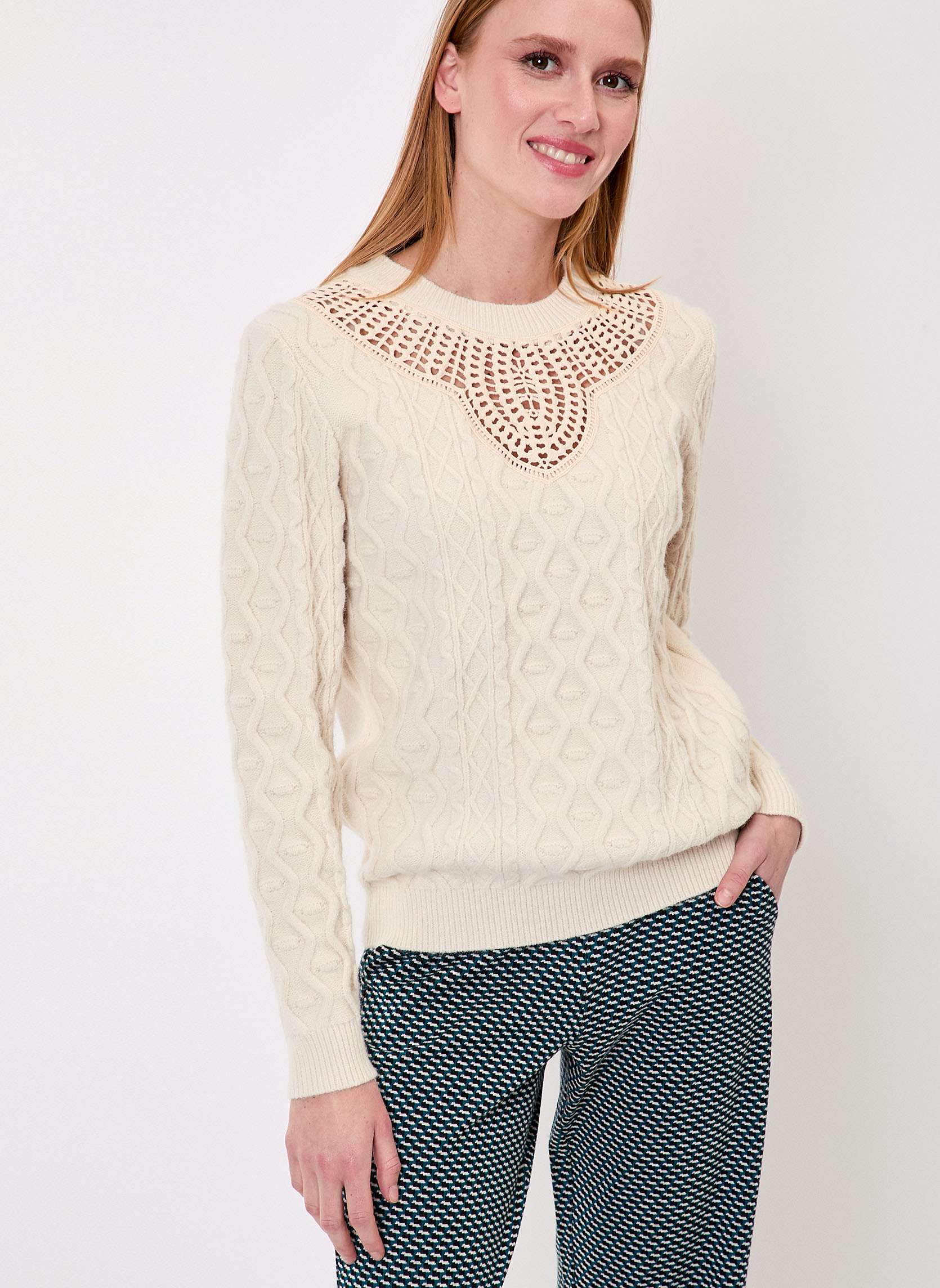 Pull maille brode OTAKA