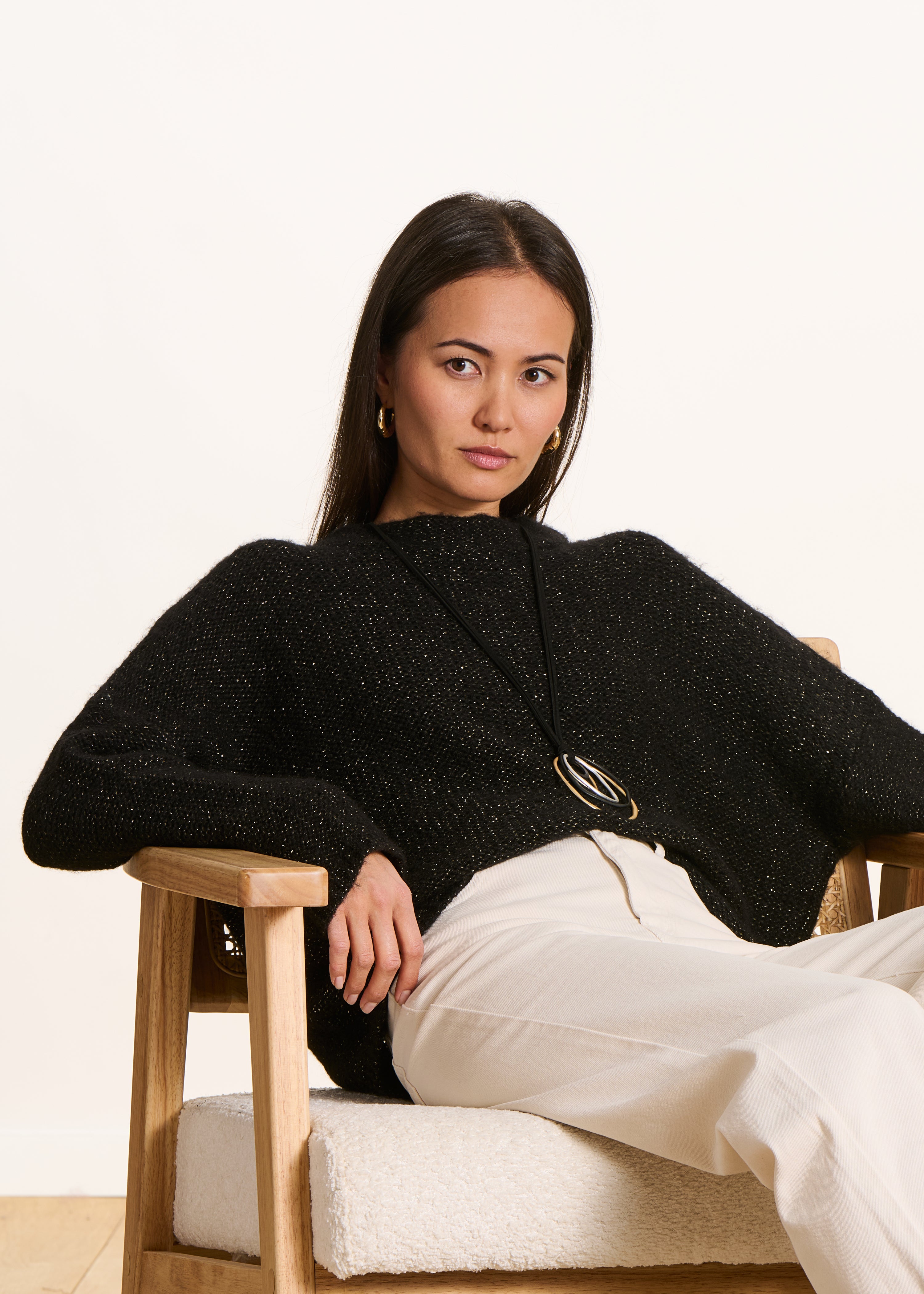 Pull noir oversize en maille irisée