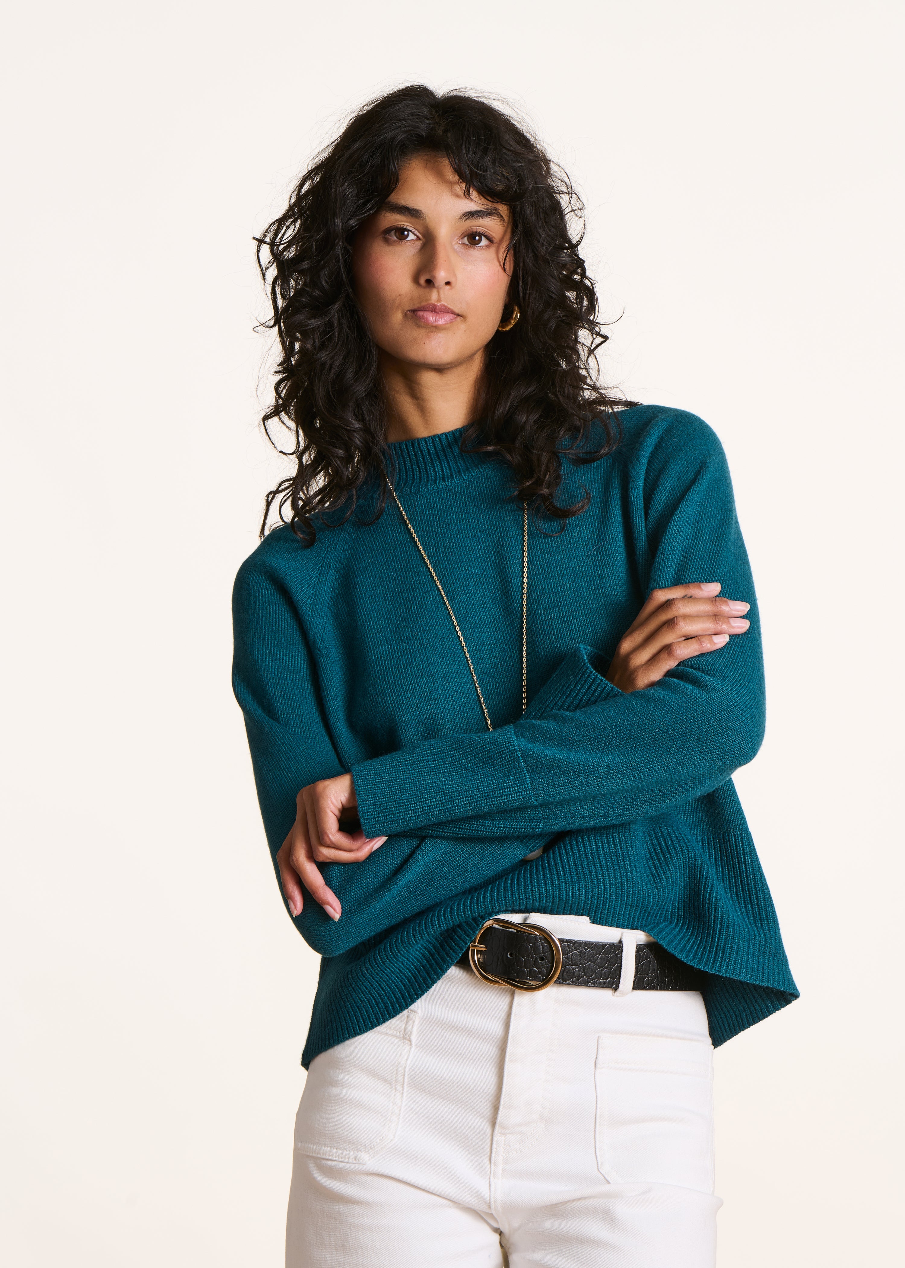 Pull bleu pétrole ample col montant