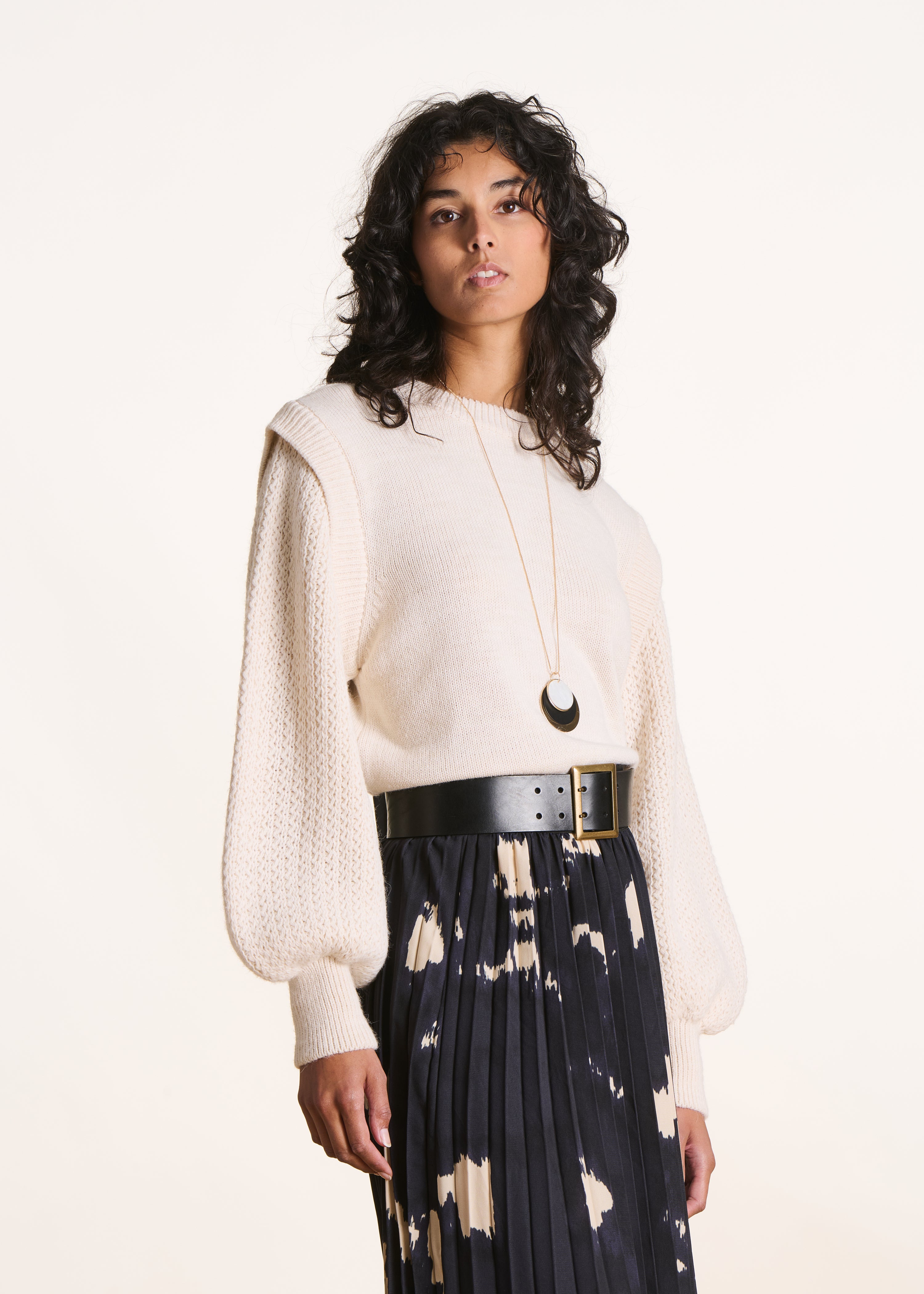 Pull écru ample manches longues bouffantes