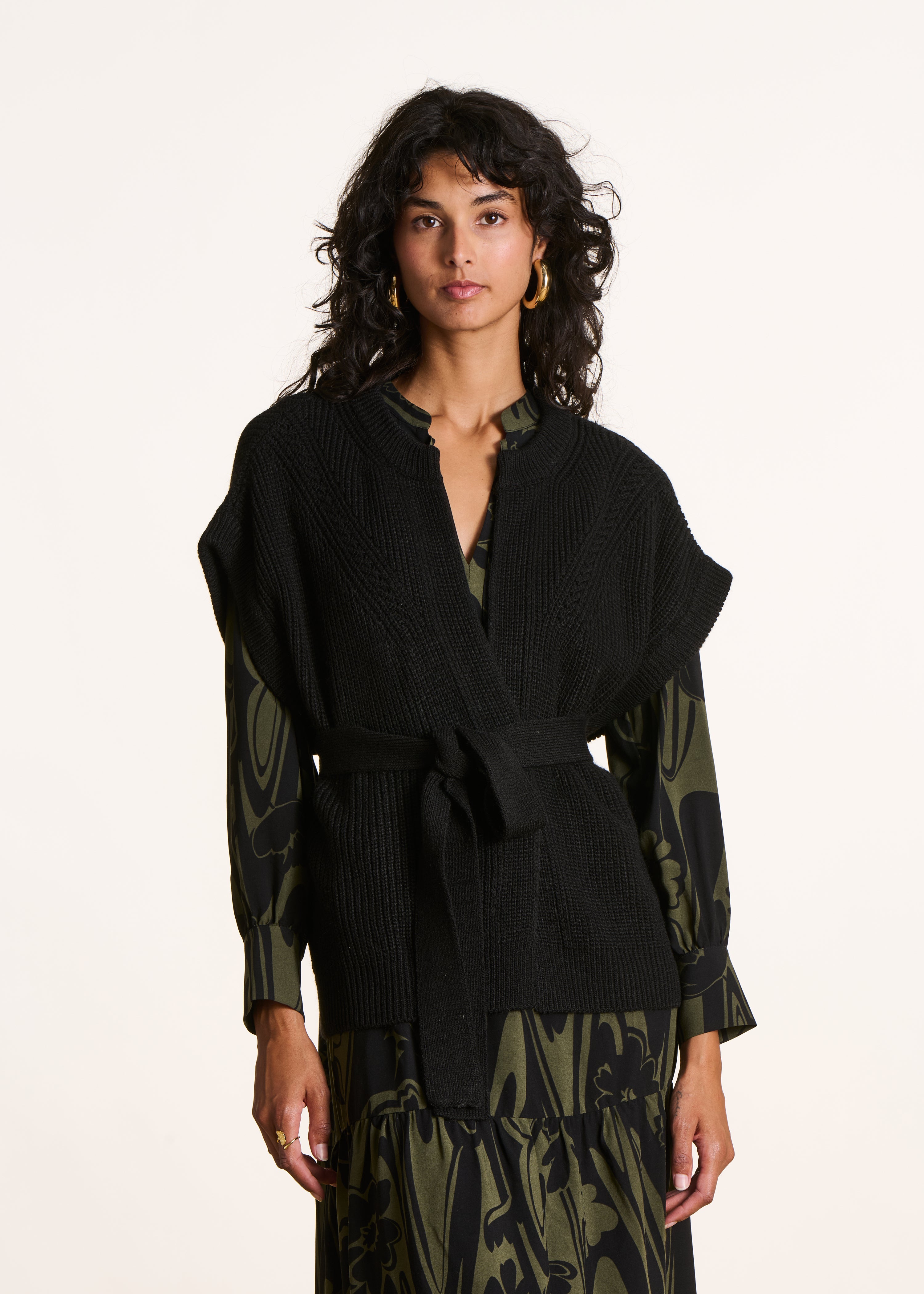 Gilet ceinturé en maille côtes perlées