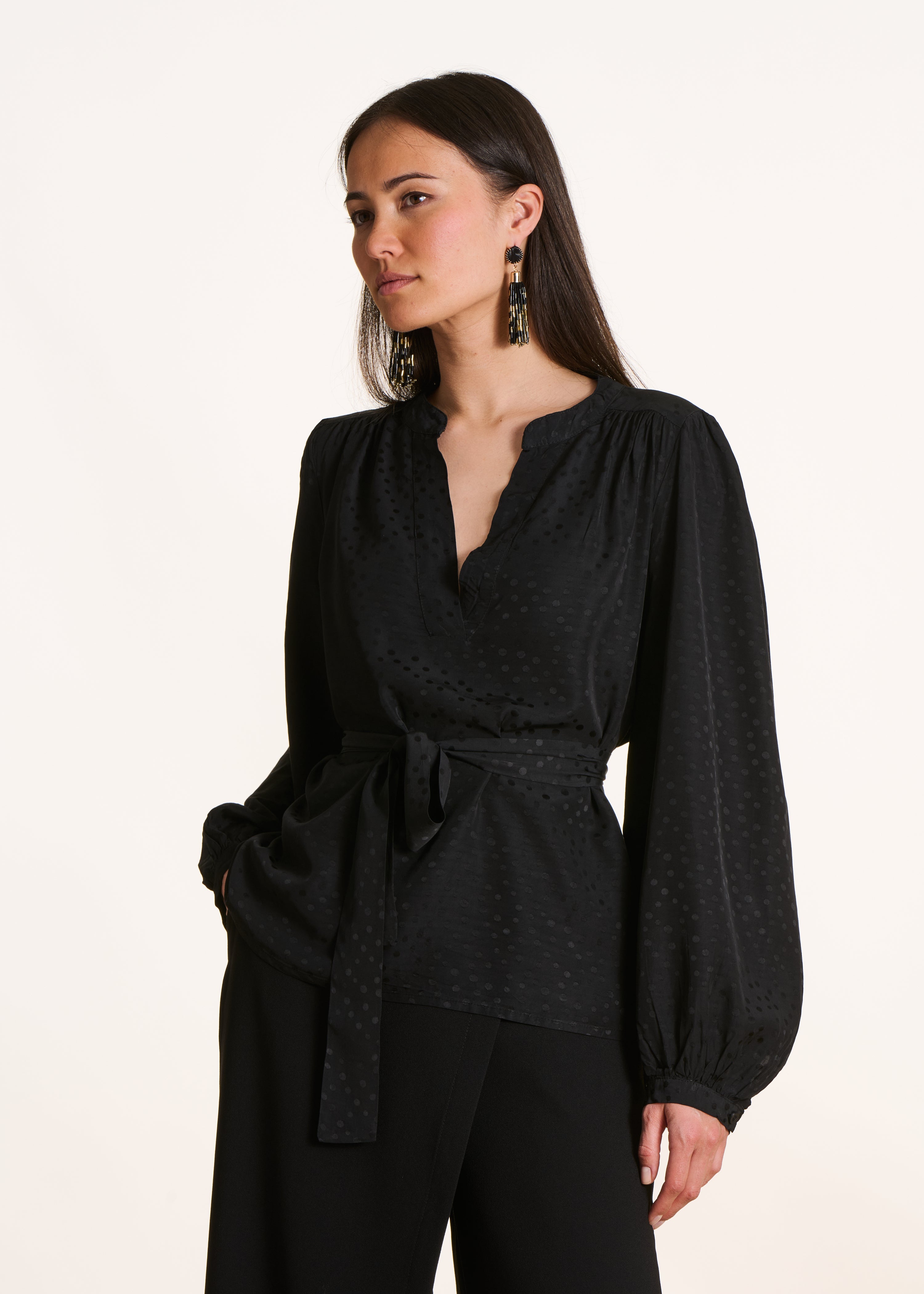 Top ceinturé manches longues