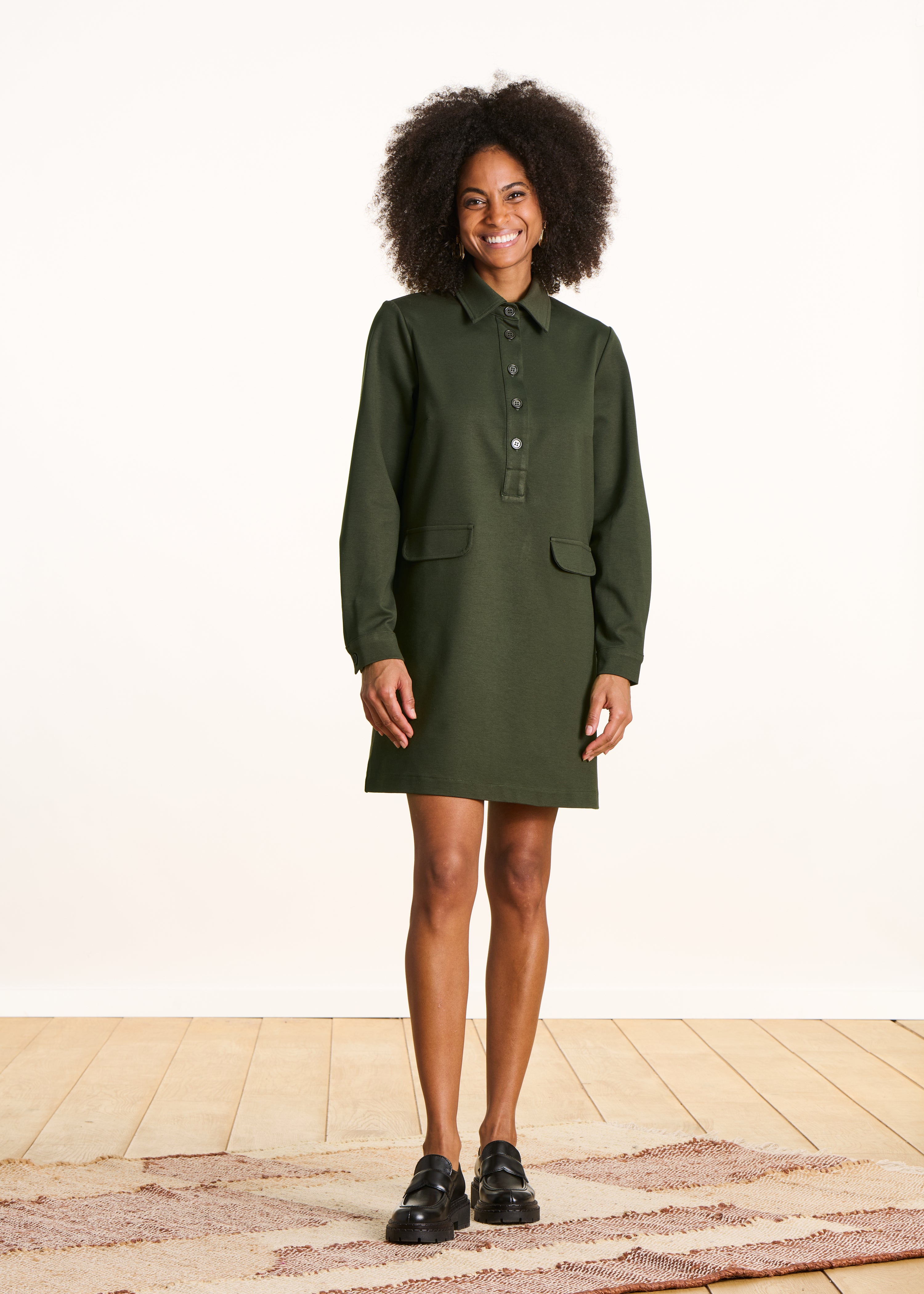 Robe chemise courte kaki en milano