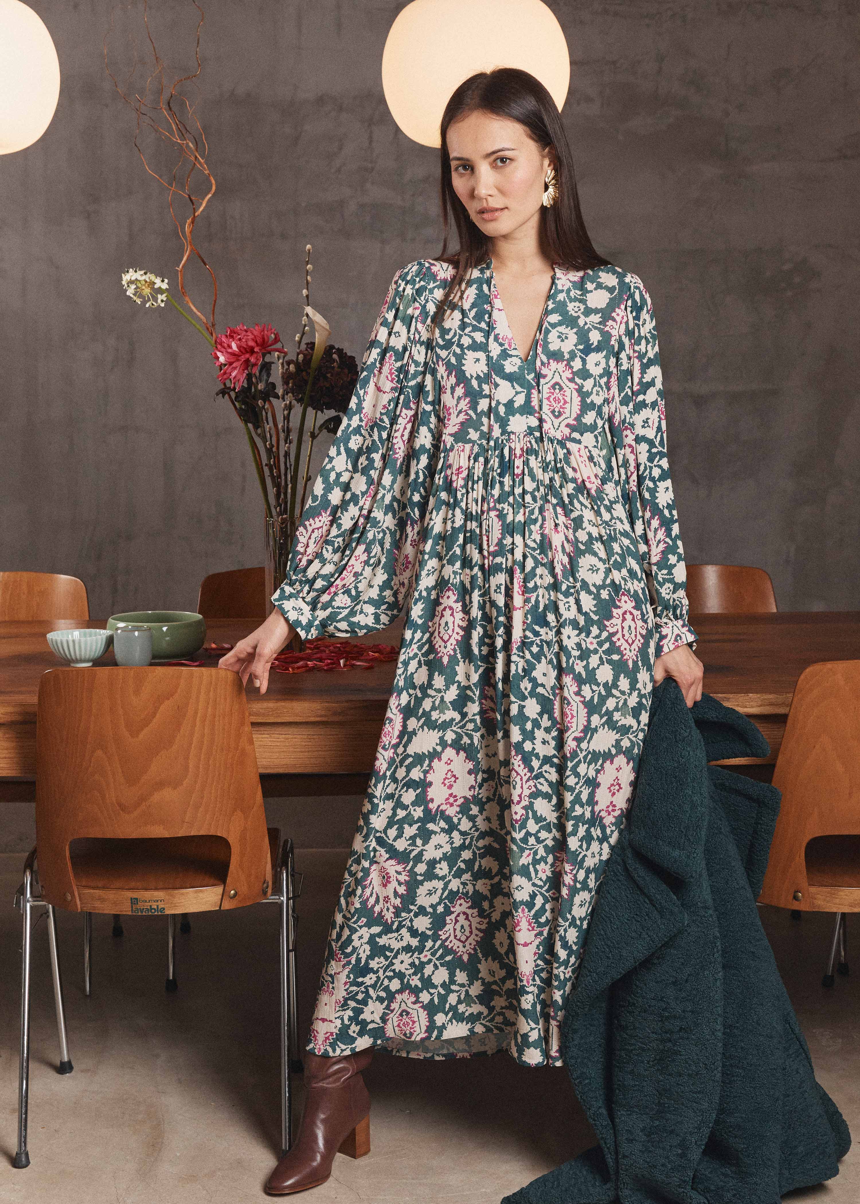 Robe longue vert foncé imprimée à manches longues bouffantes