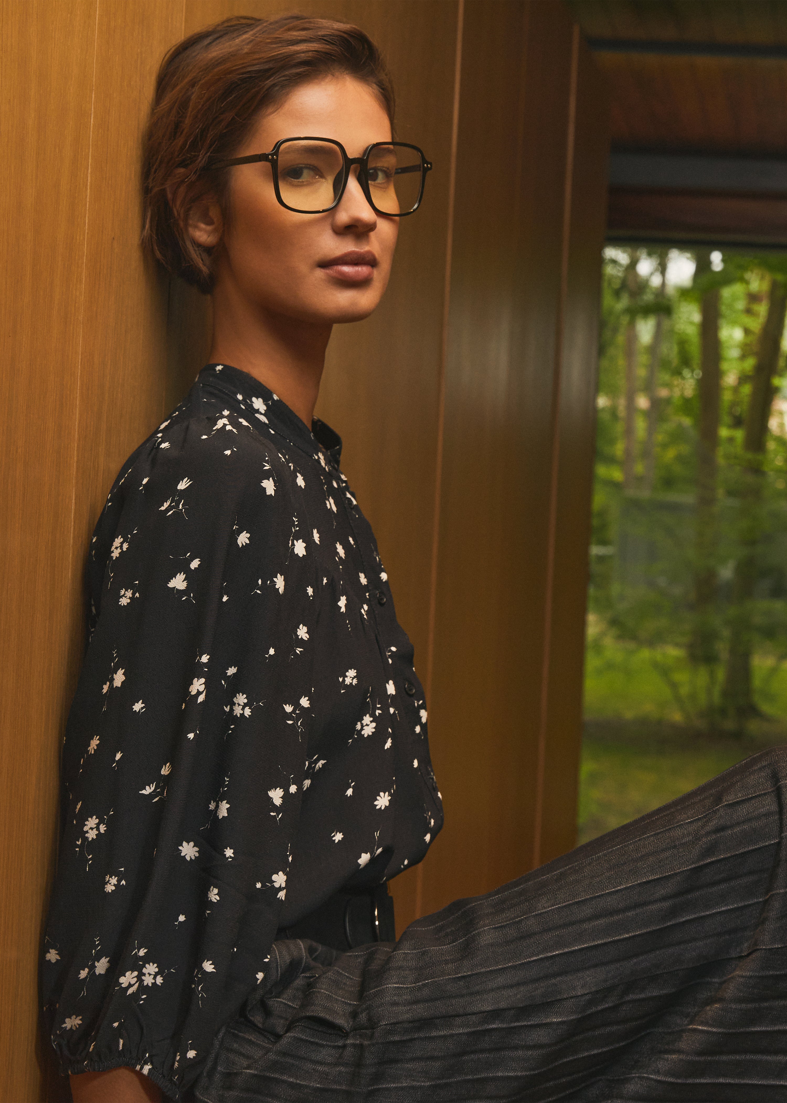 Chemise ample noir et blanc à imprimé fleurs