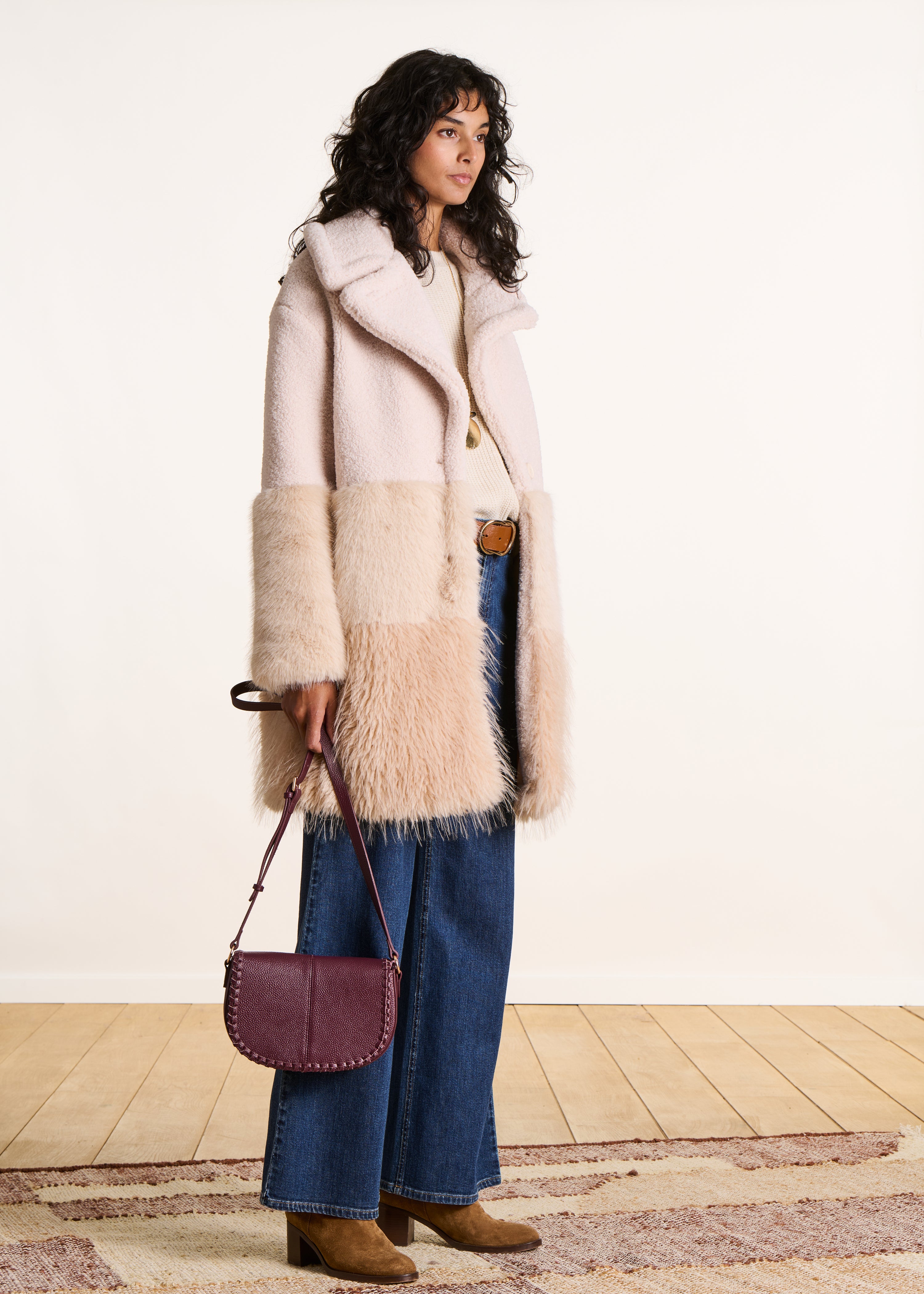 Manteau écru manches longues patchwork fausse fourrure