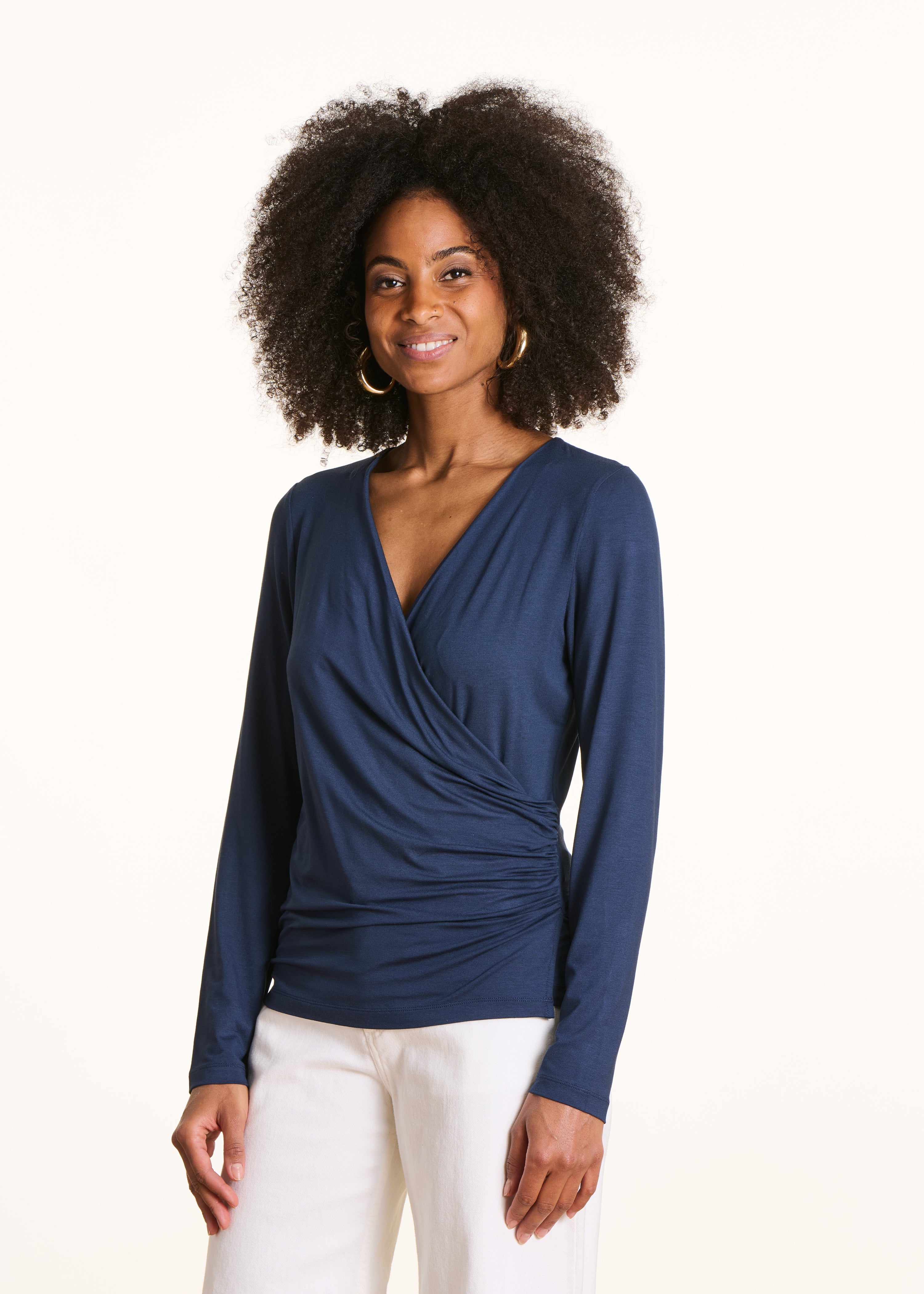 T-shirt bleu marine ajusté cache-cœur manches longues