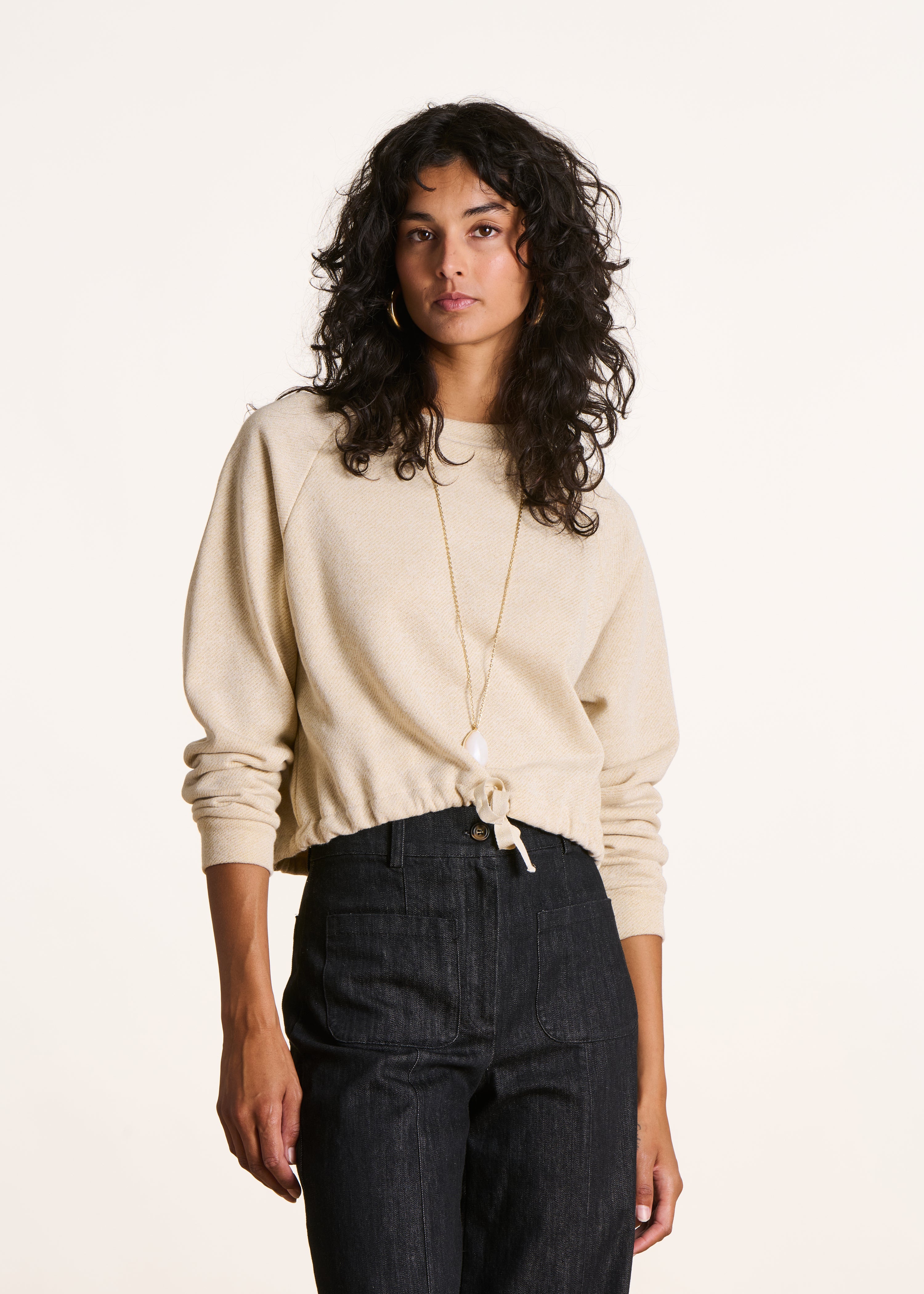 Sweat blanc ample irisé manches longues