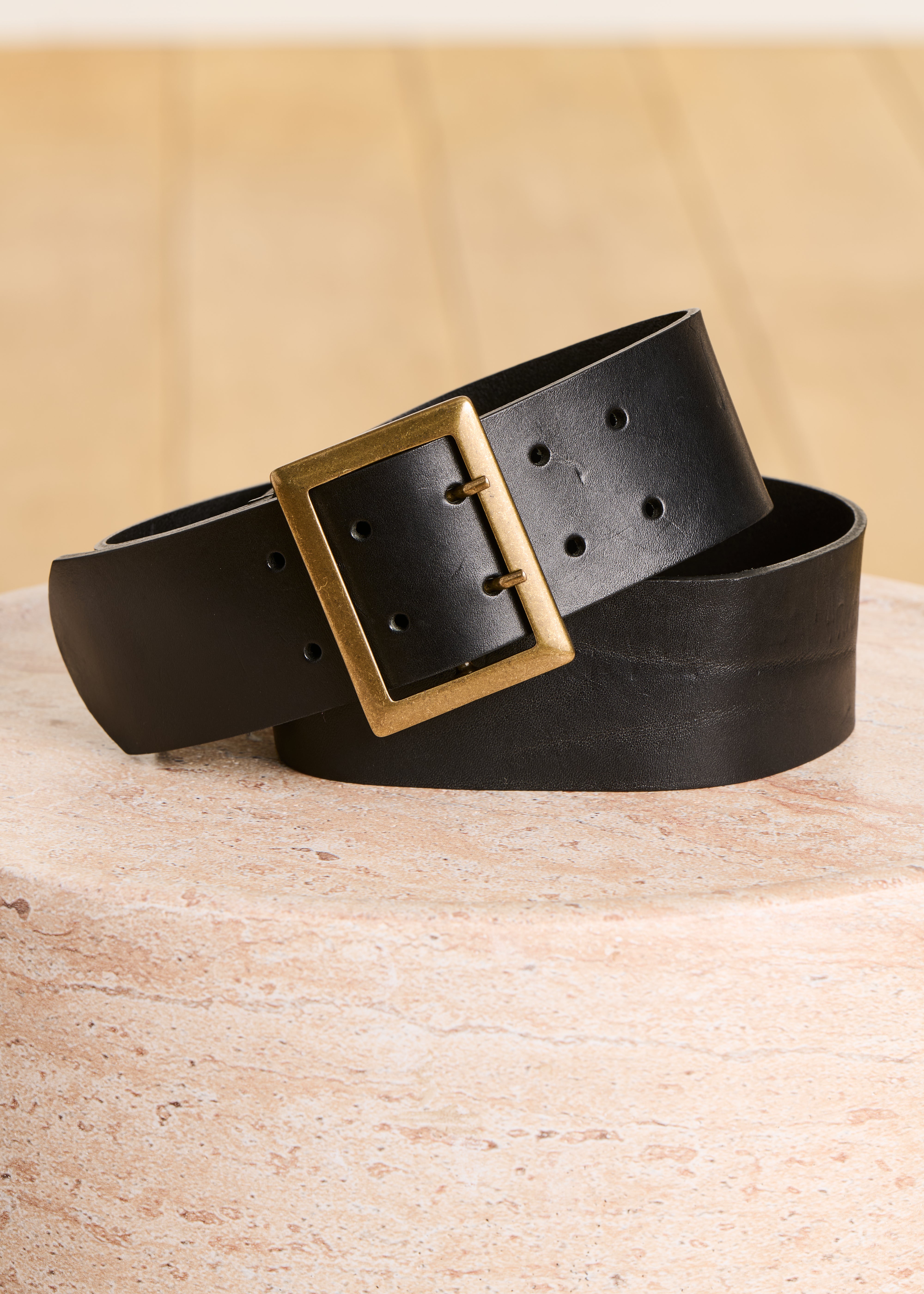 Ceinture large en cuir boucle rectangle