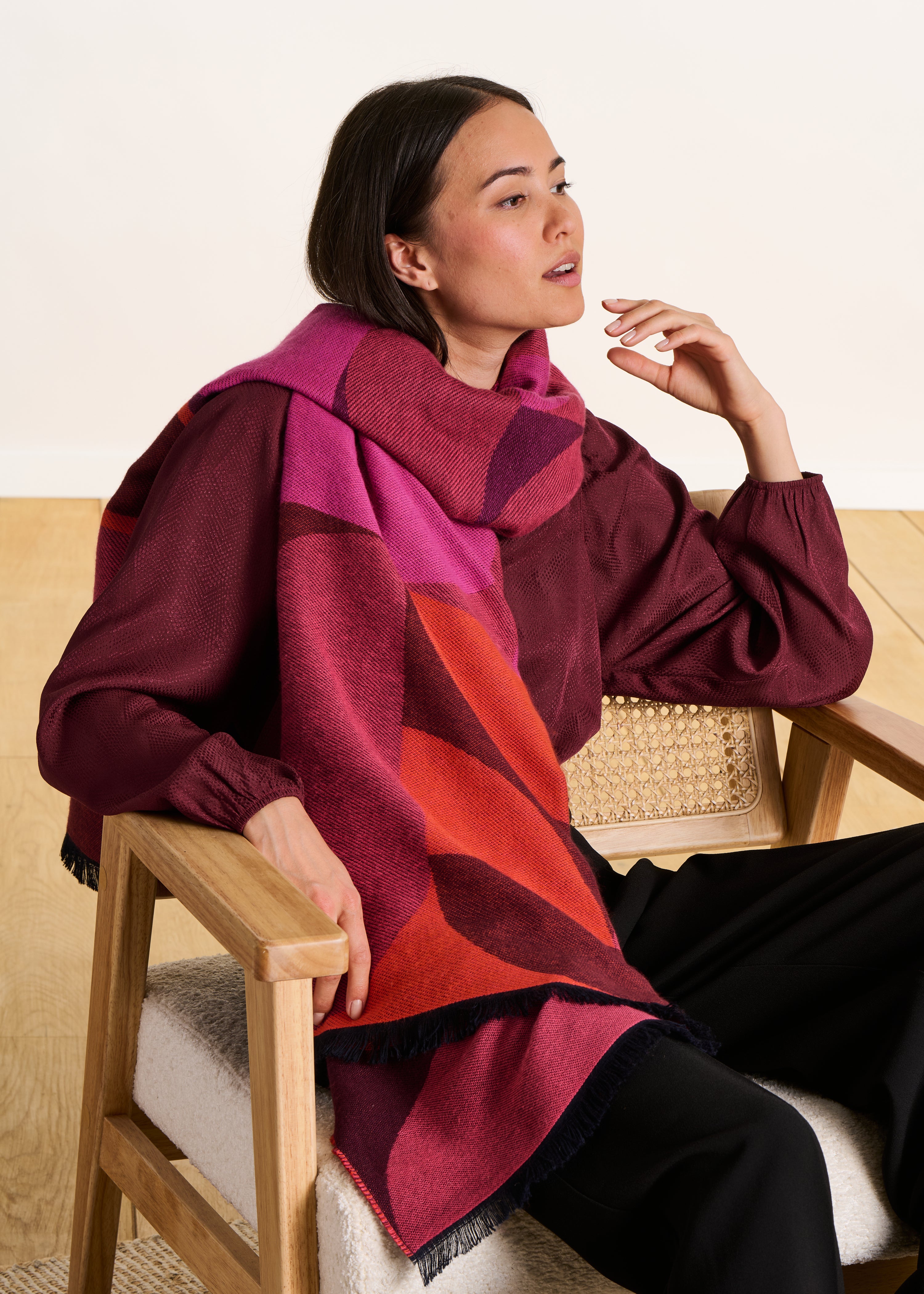 Écharpe rouge à motifs en coton biologique