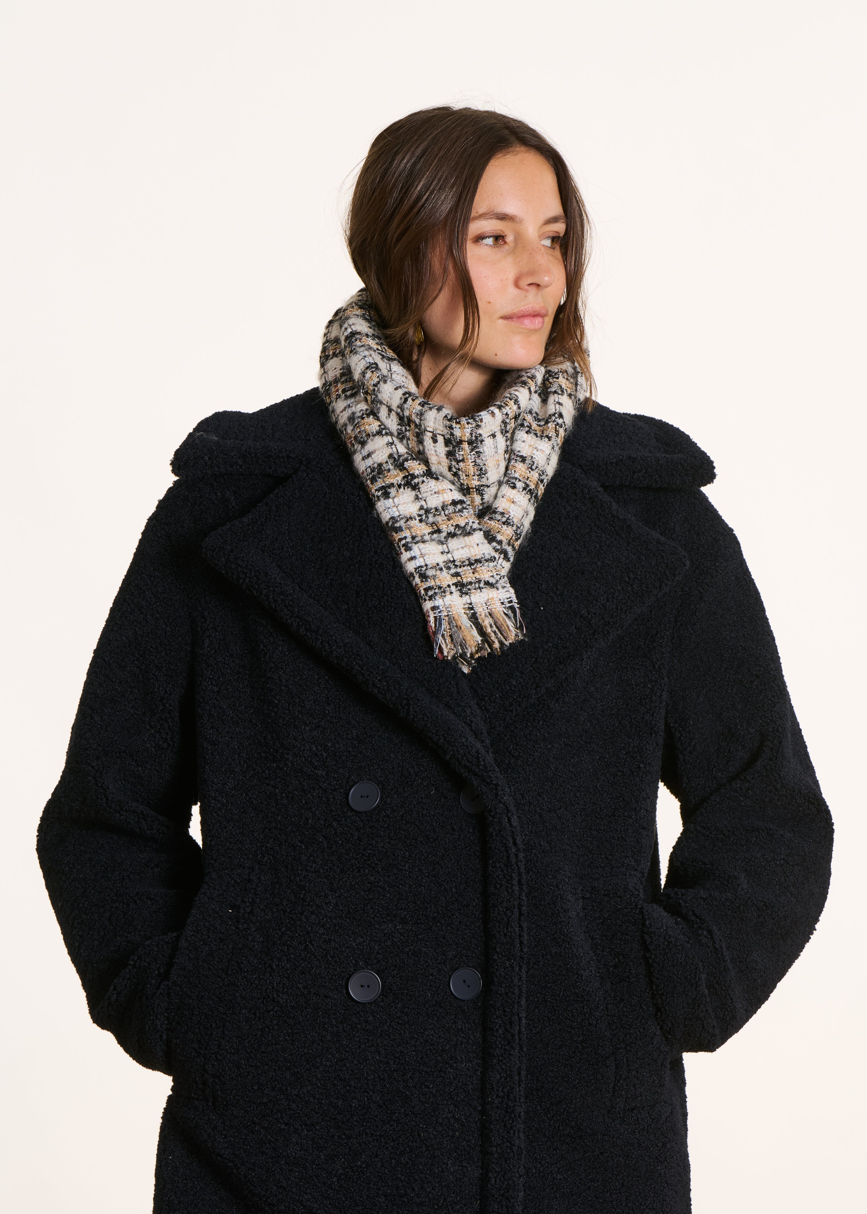 Écharpe blanche à carreaux