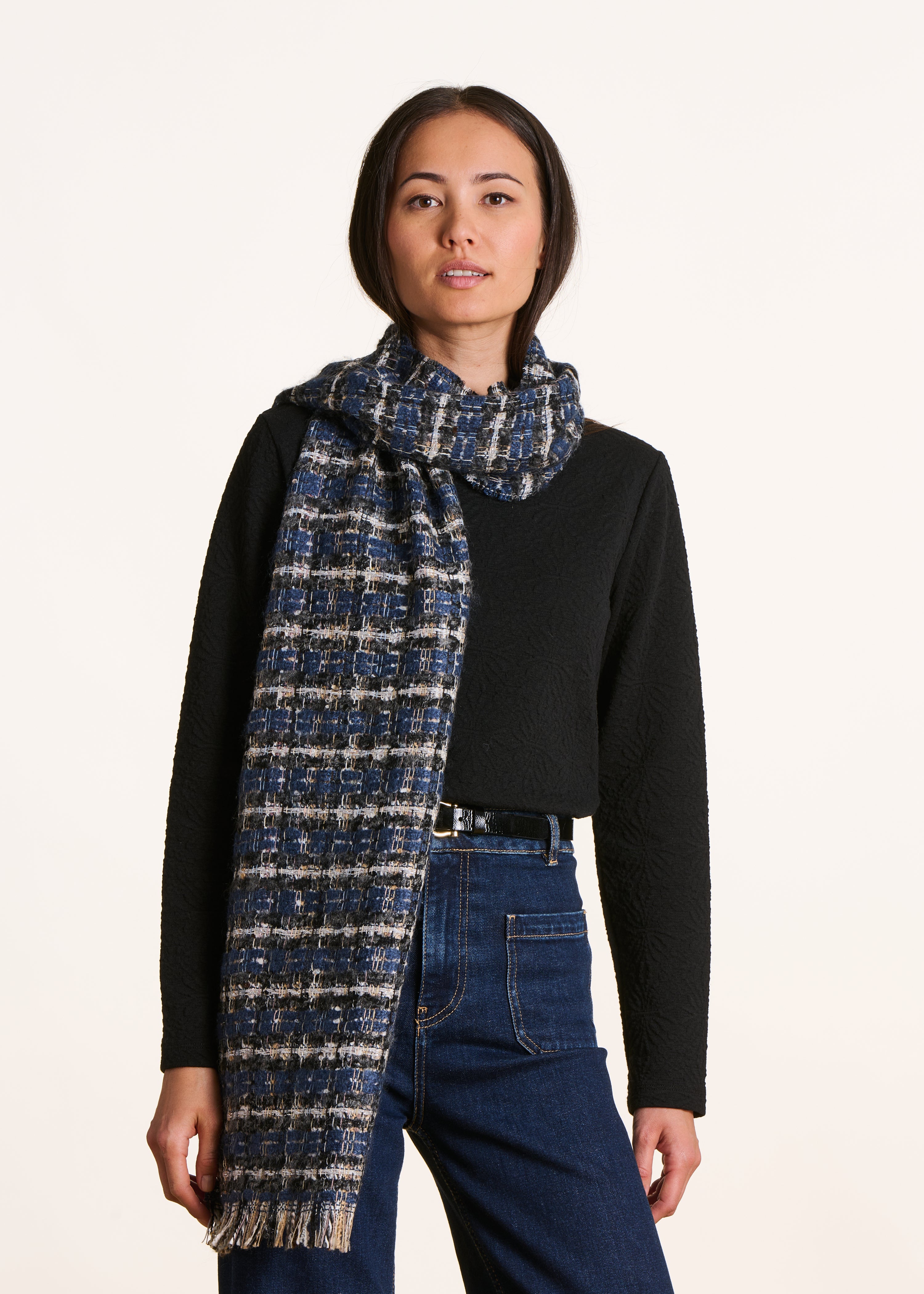 Écharpe bleue à carreaux