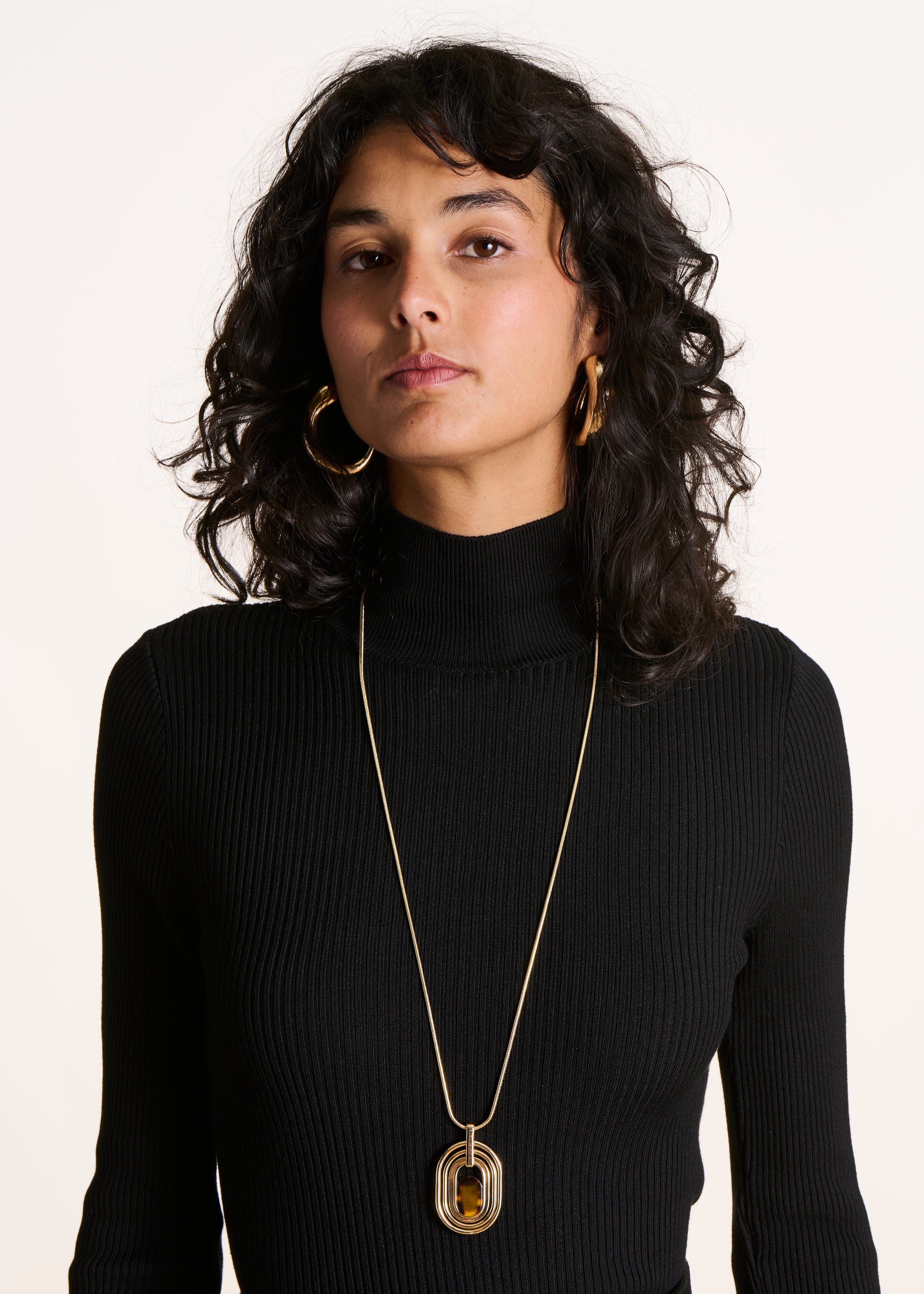 Collier sautoir doré avec résine bicolore doré et marron