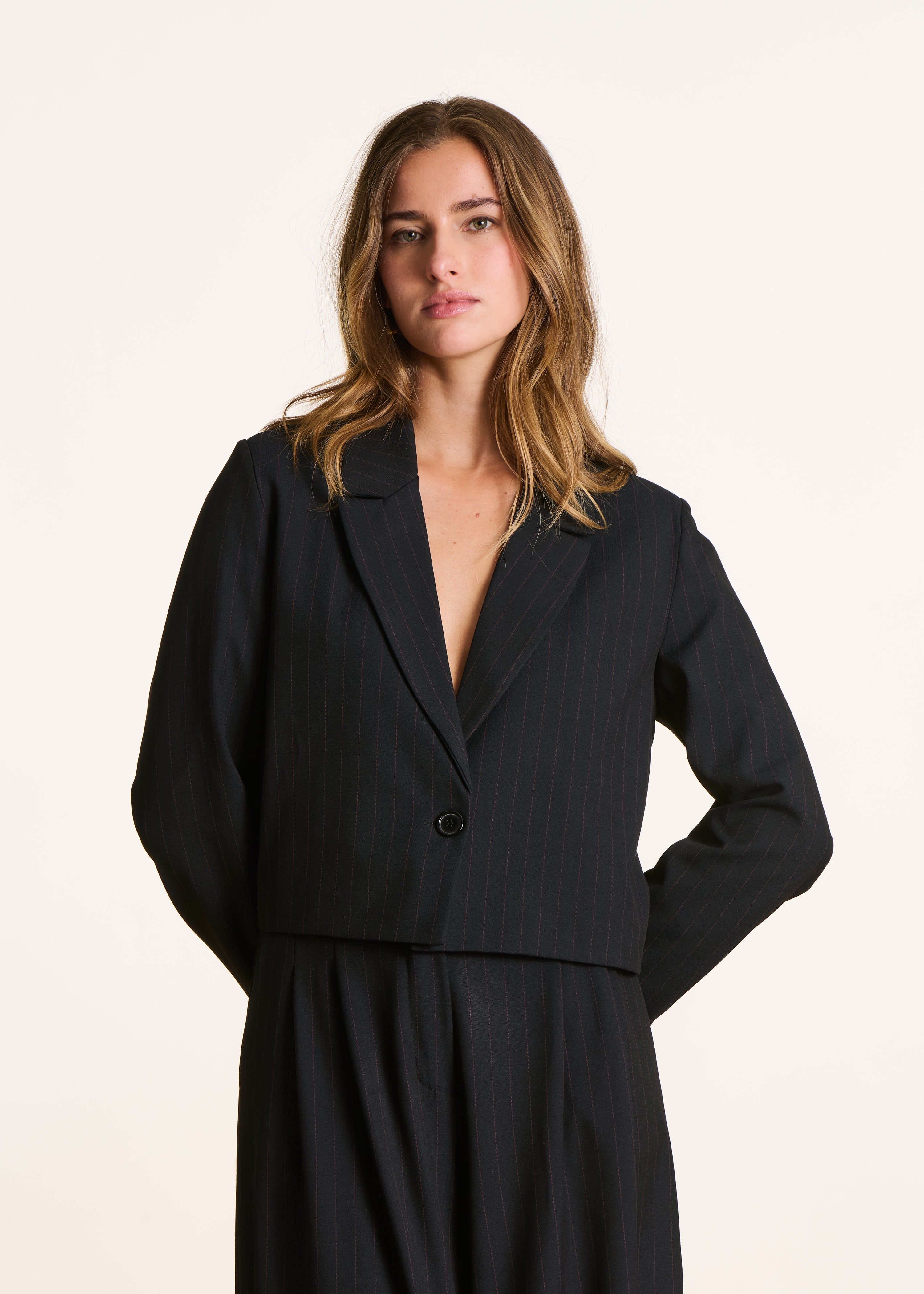 Veste courte bleue à rayures