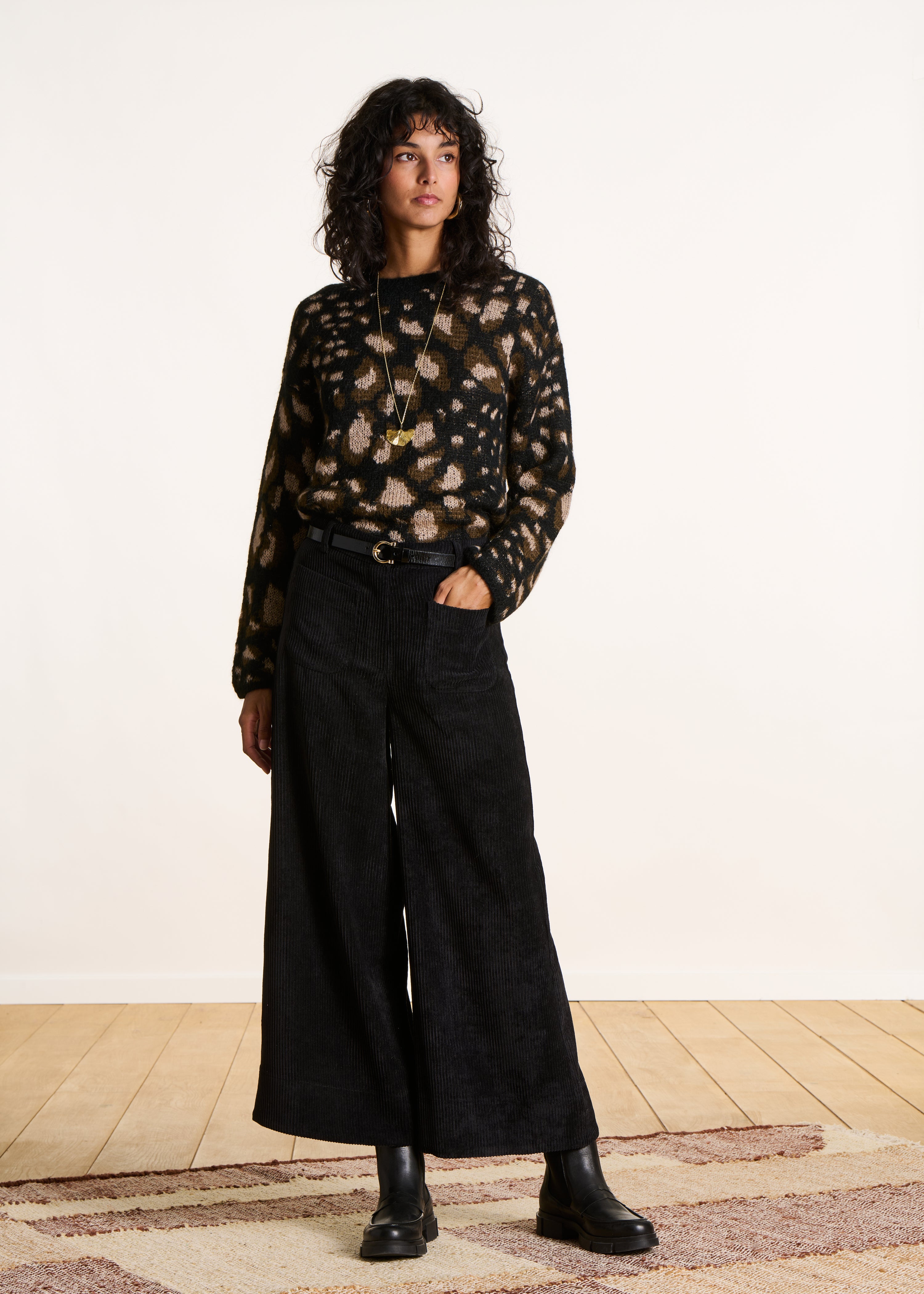 Pantalon cropped large en velours côtelé