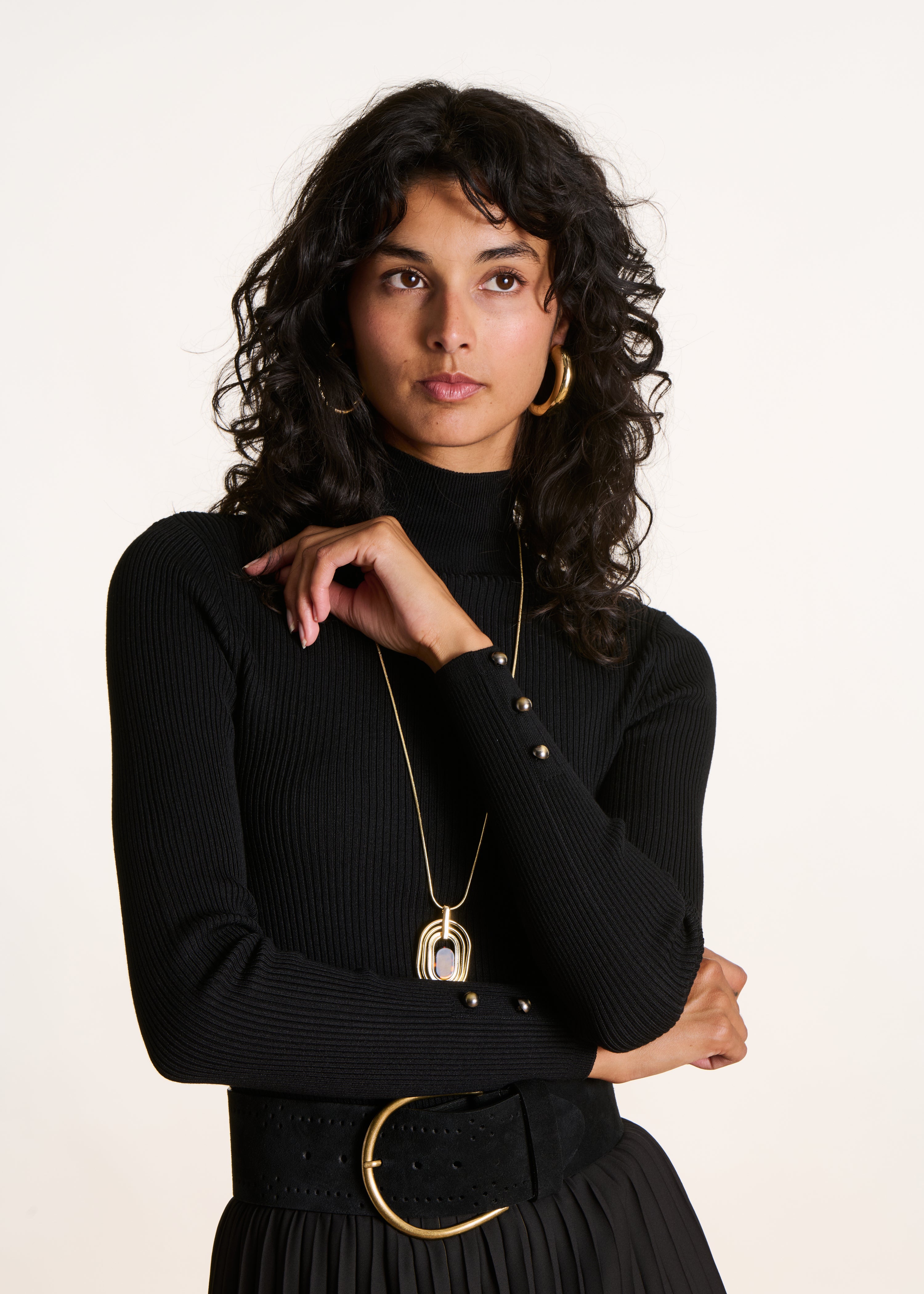 Pull en maille fine manches longues col montant