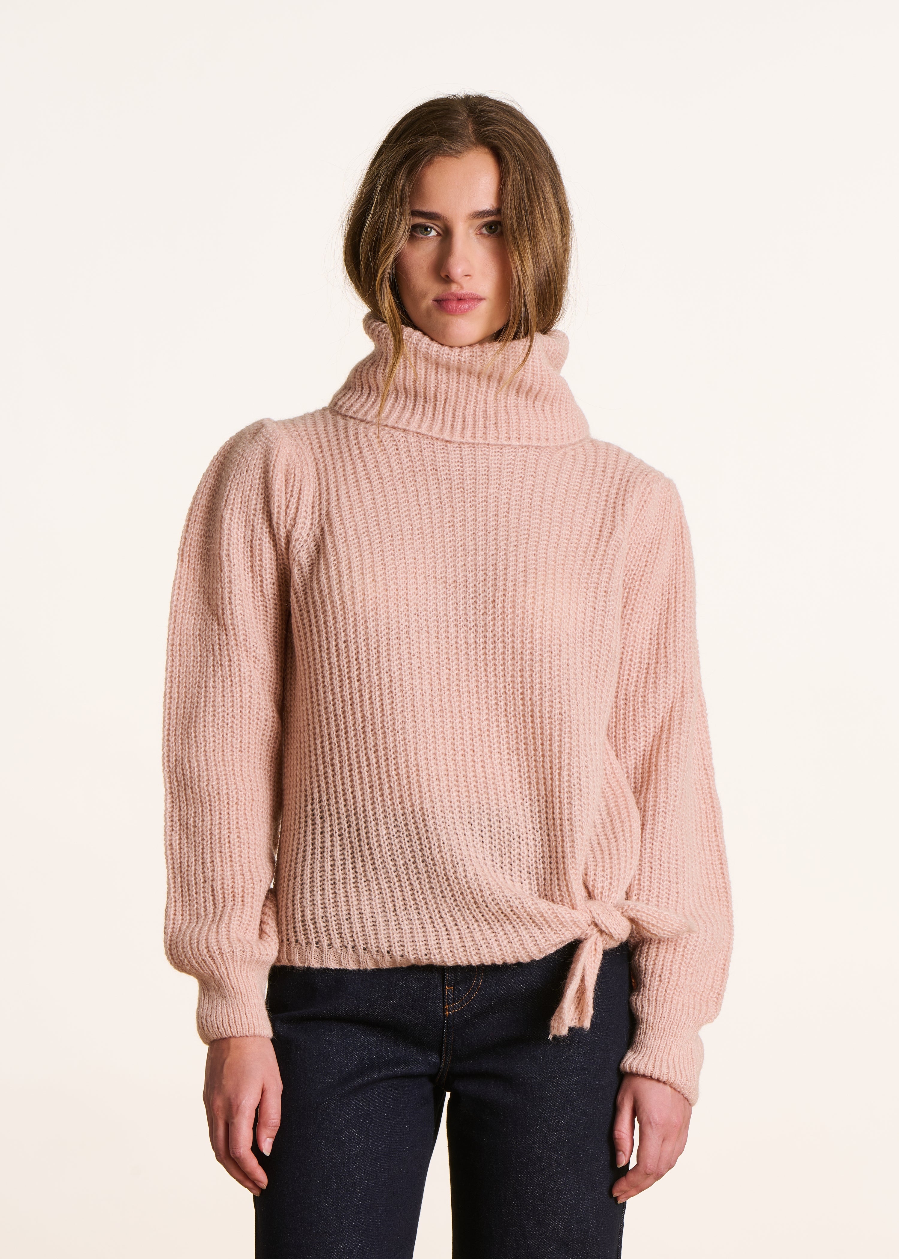 Pull rose poudré manches longues col roulé