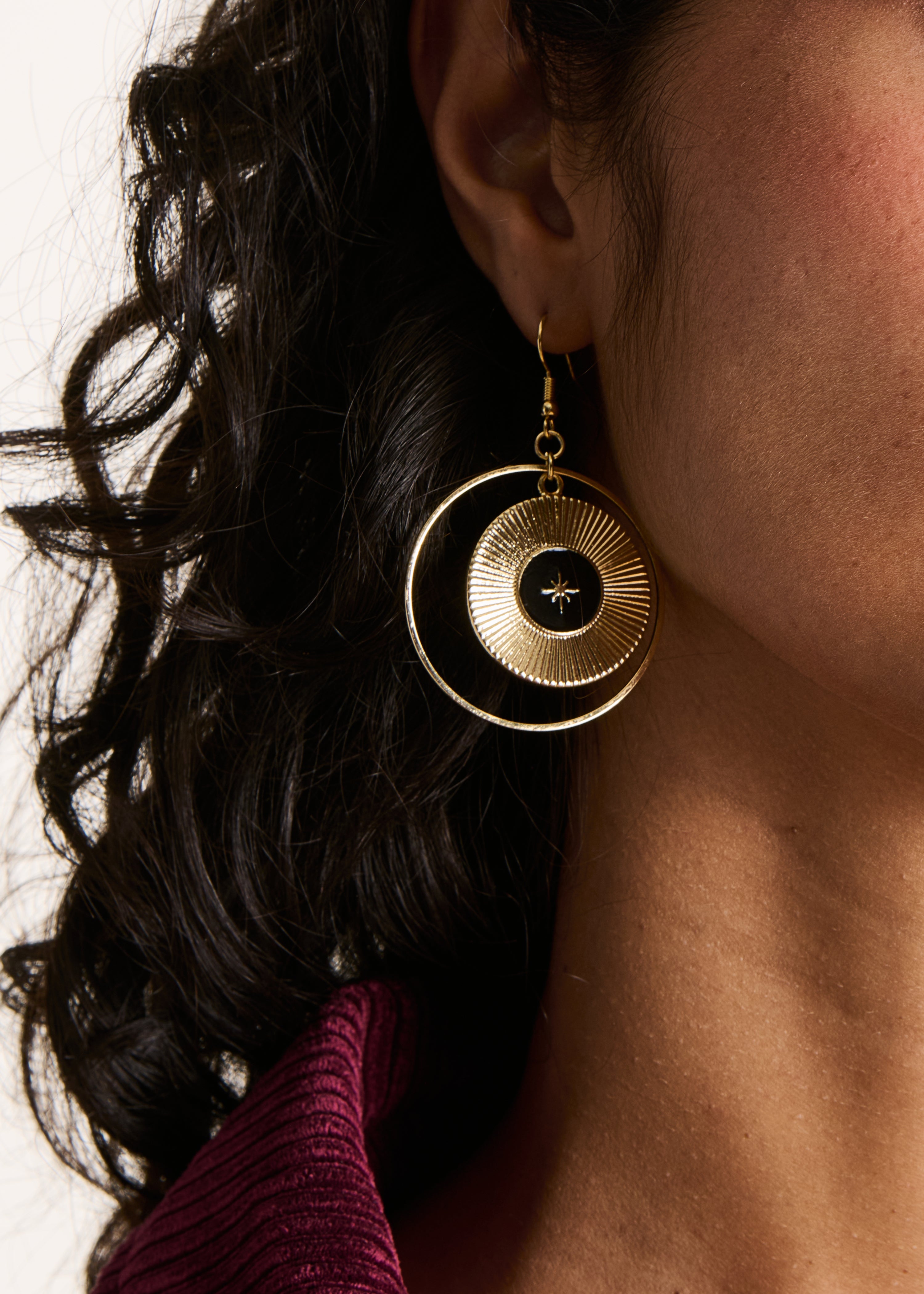 Boucles d'oreilles longues dorées