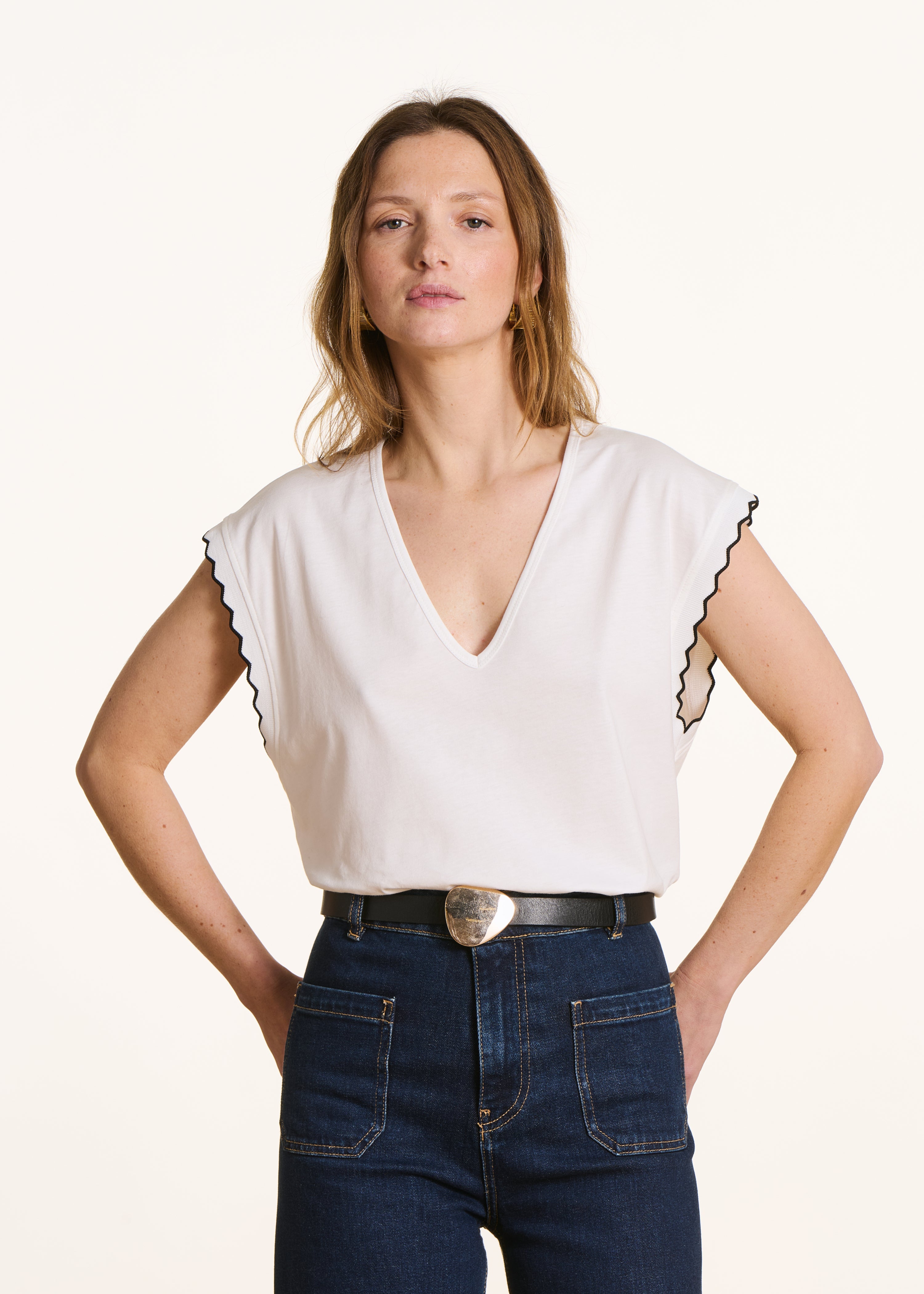 T-shirt écru droit col V en coton biologique