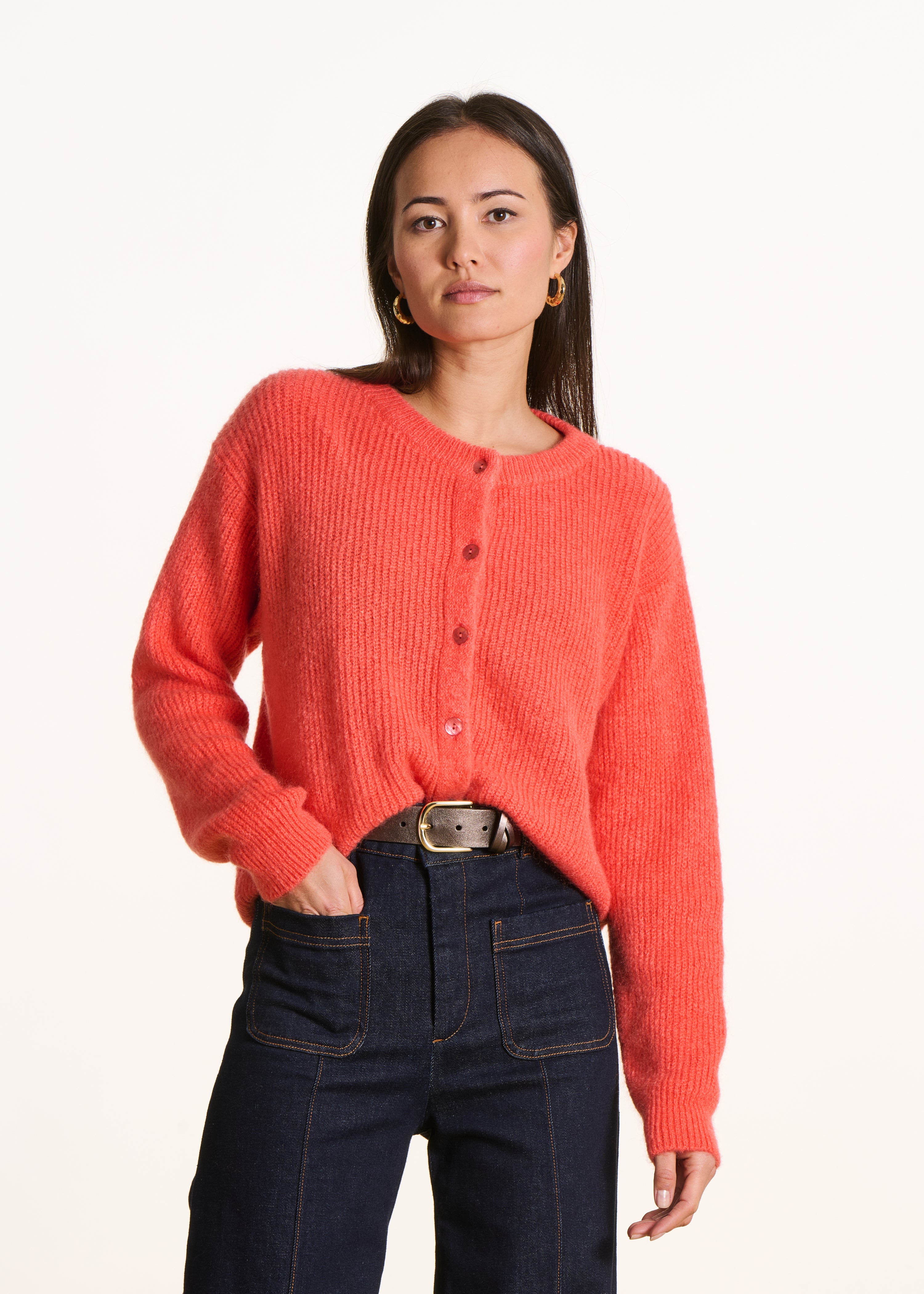 Gilet en maille à côtes corail col rond