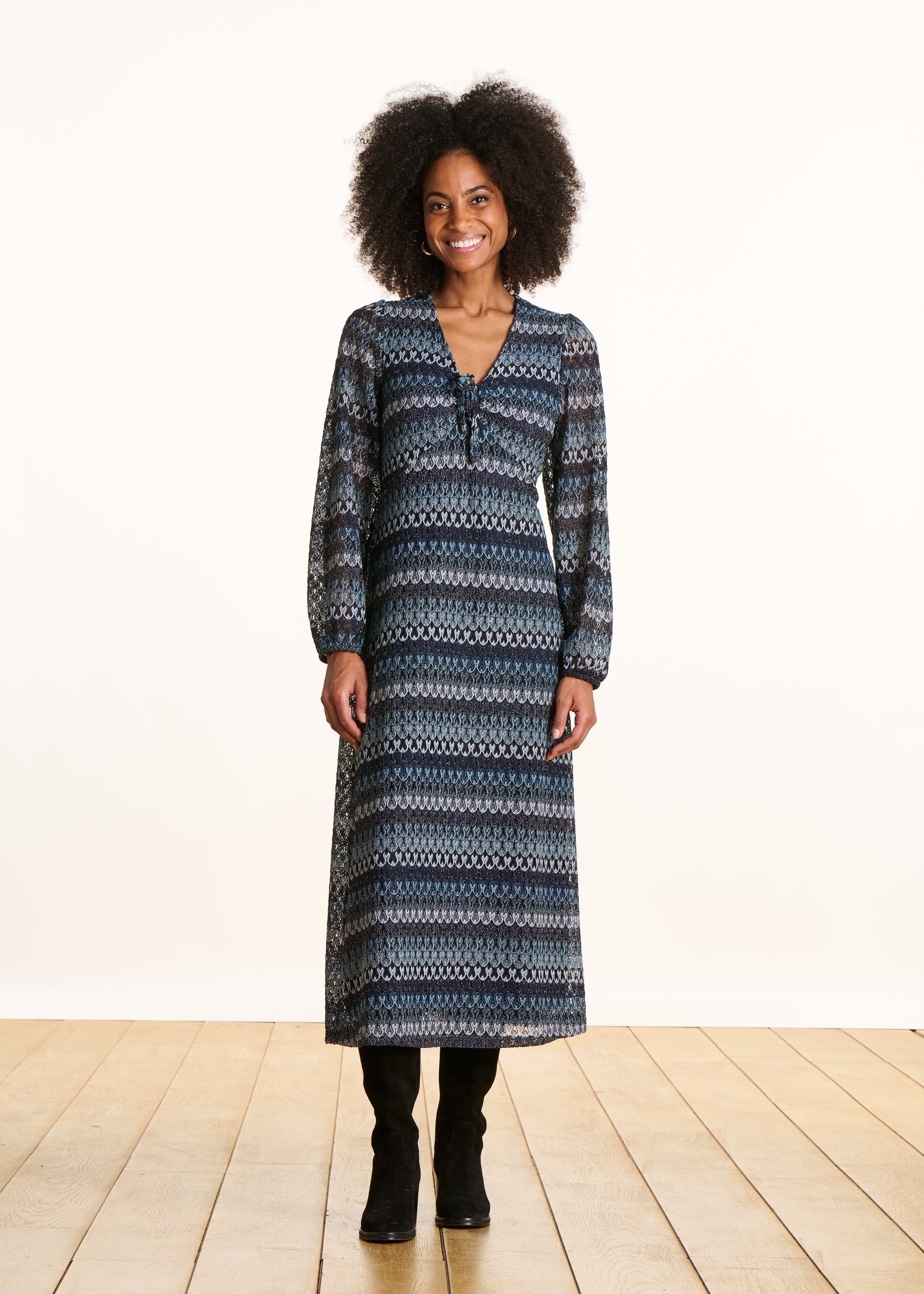 Robe longue bleu en crochet manches longues