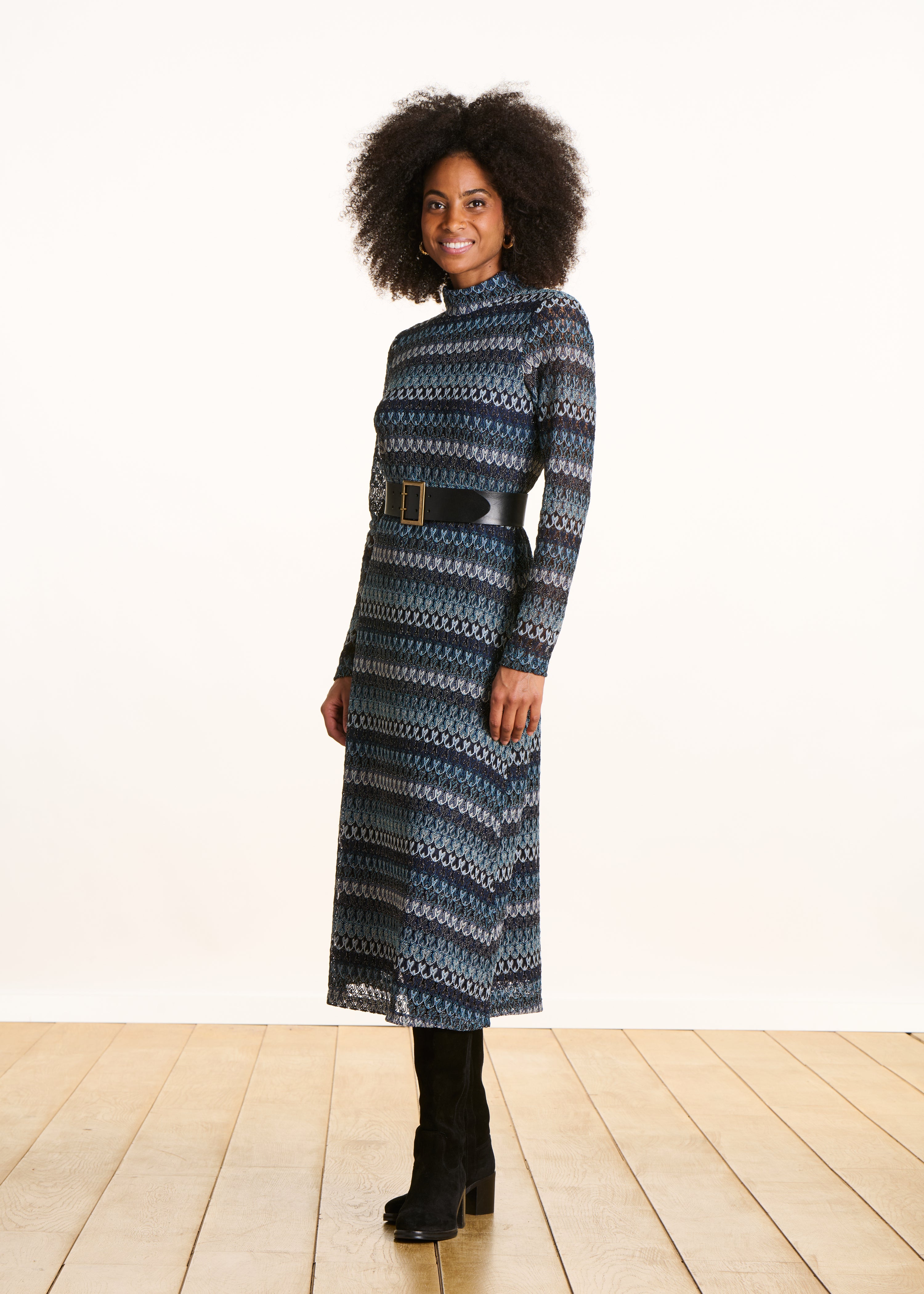 Robe longue bleu en crochet manches longues