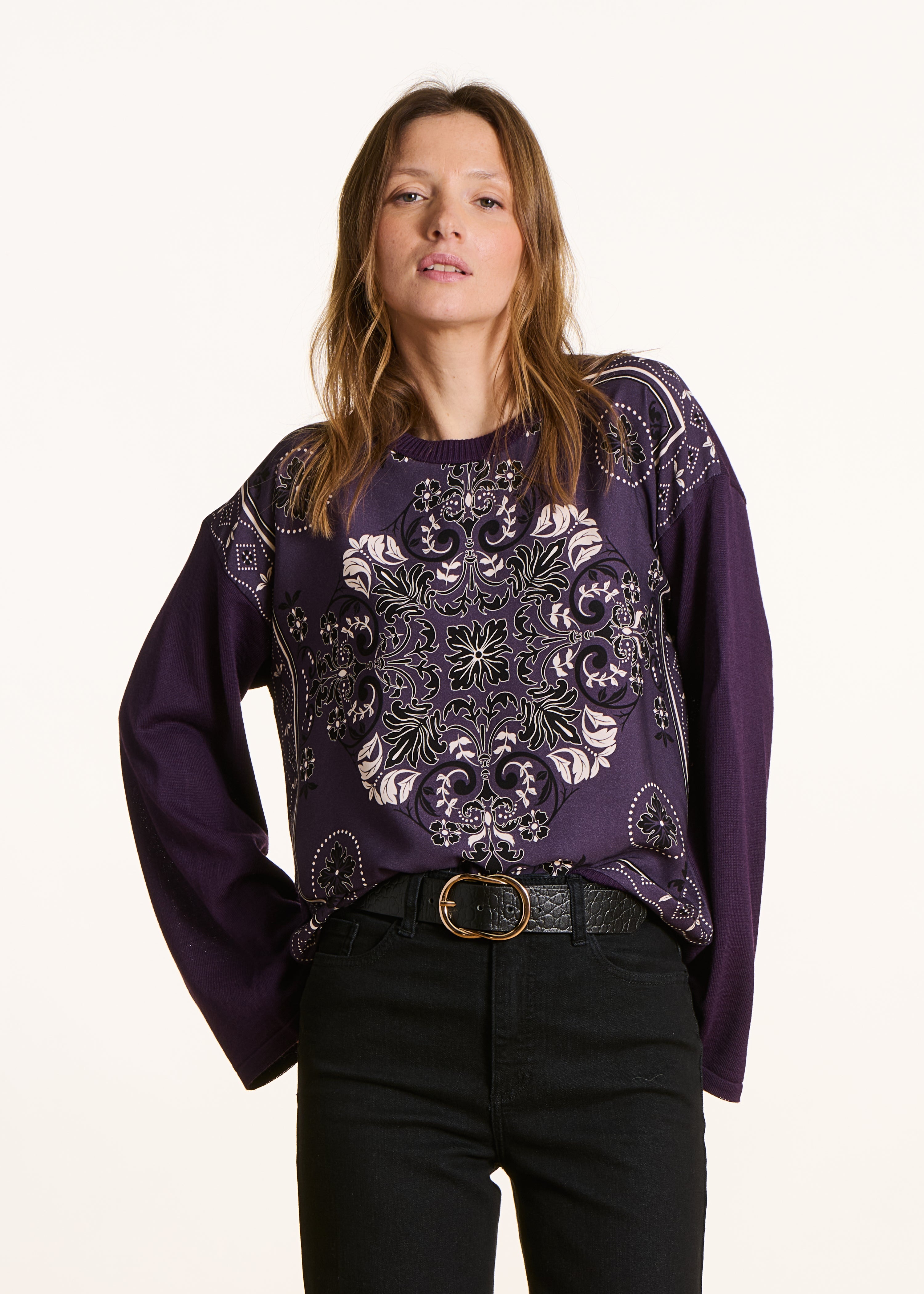 Pull bi-matière en laine avec empiècement foulard