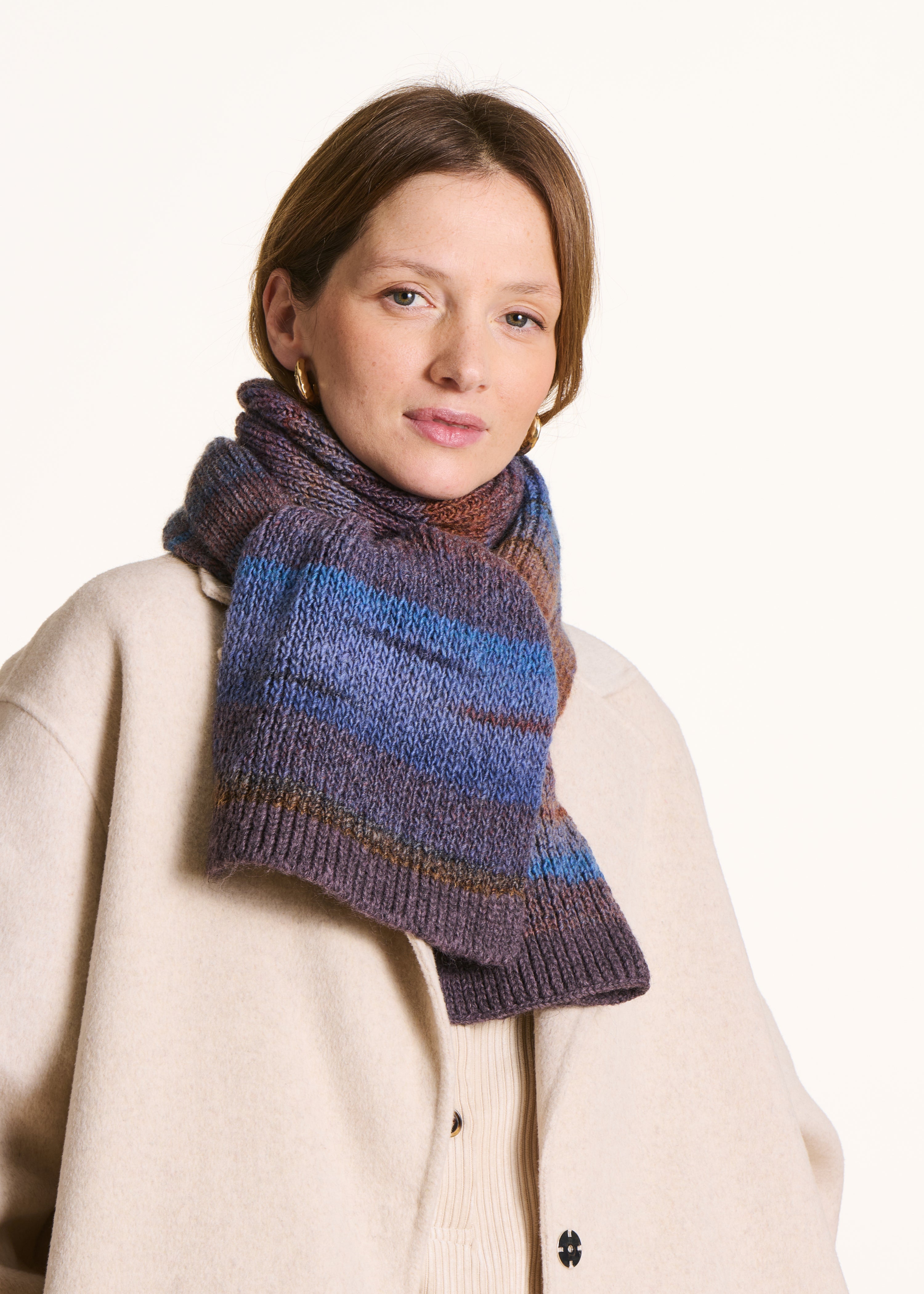 Écharpe tricotée multicolore