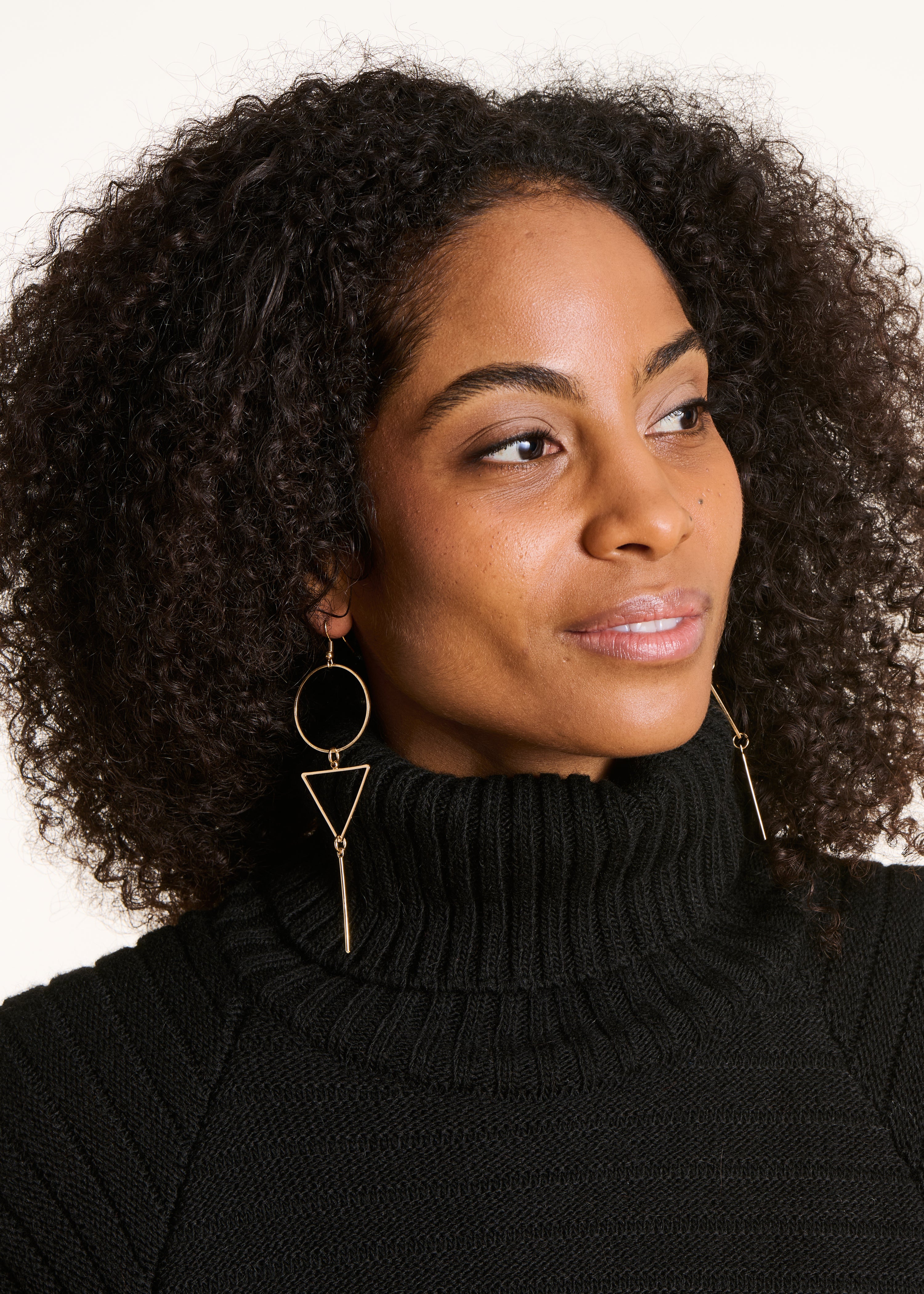 Boucles d'oreilles pendantes dorées géométriques