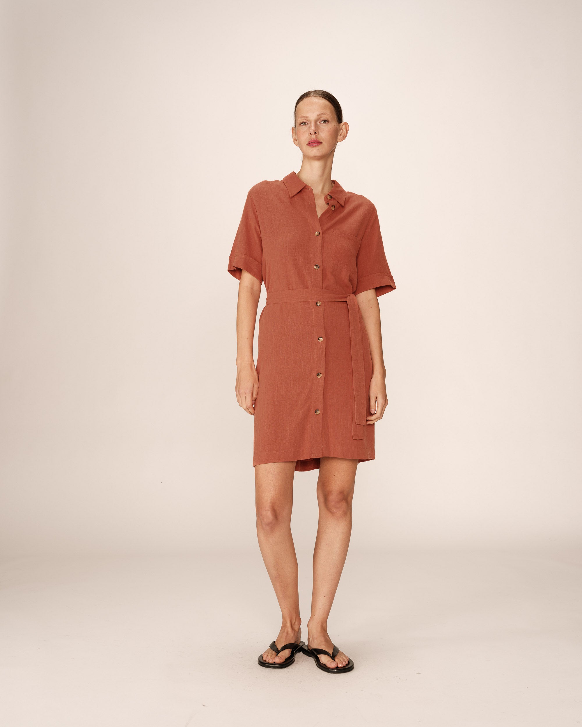 Robe courte croisee terracotta Paquita