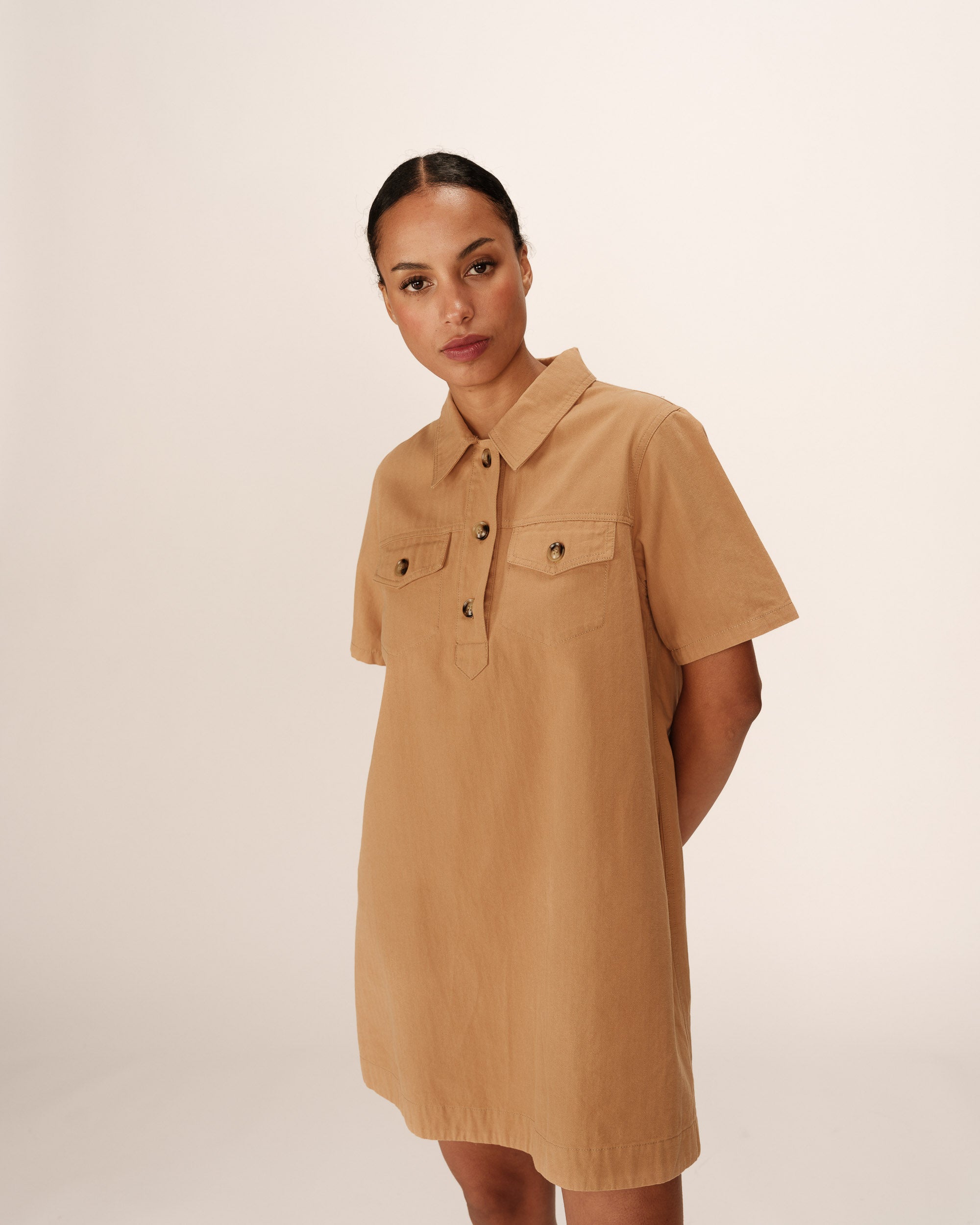 Robe courte col boutonne camel Philine