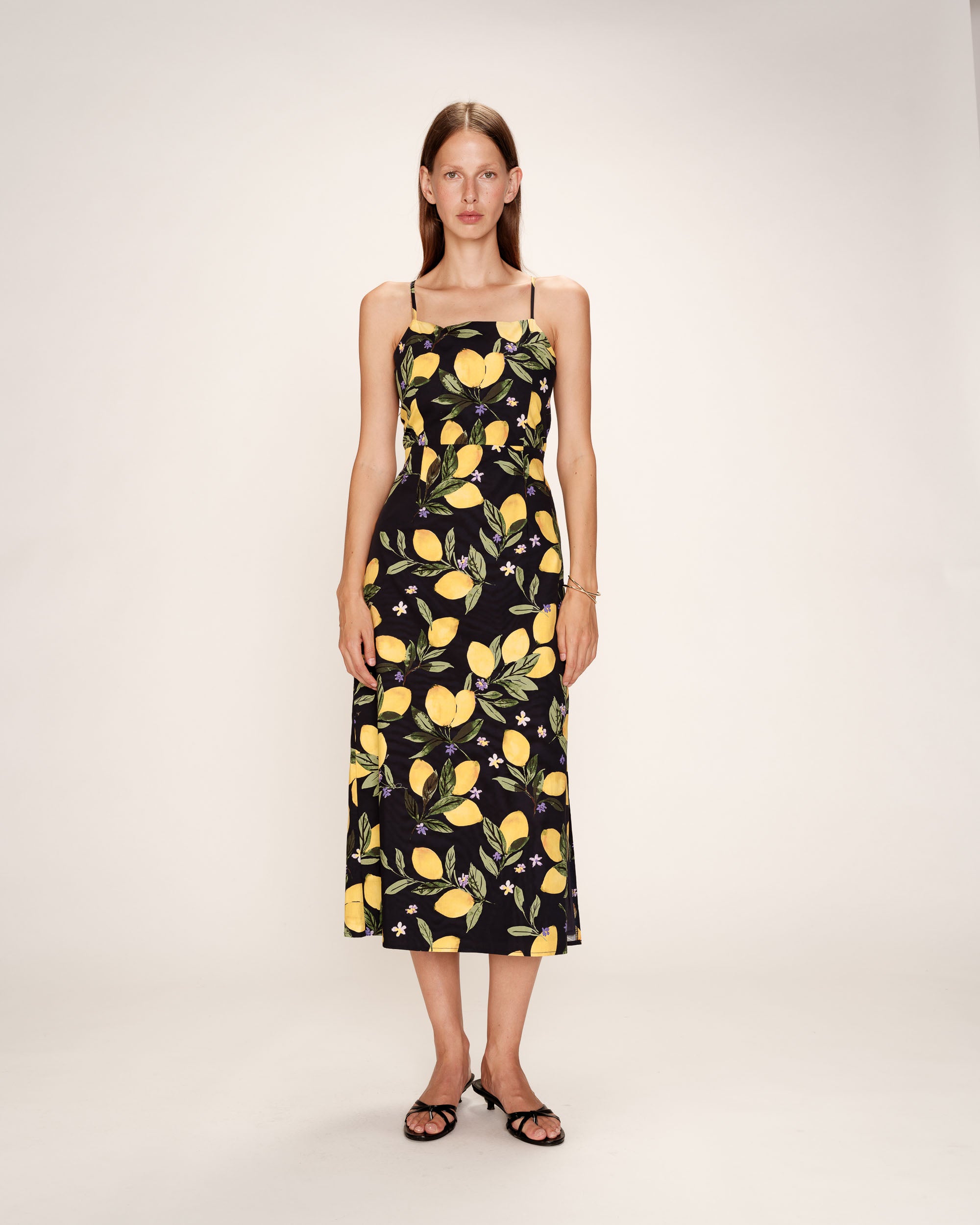 Robe mi-longue col carre noir Rebecca