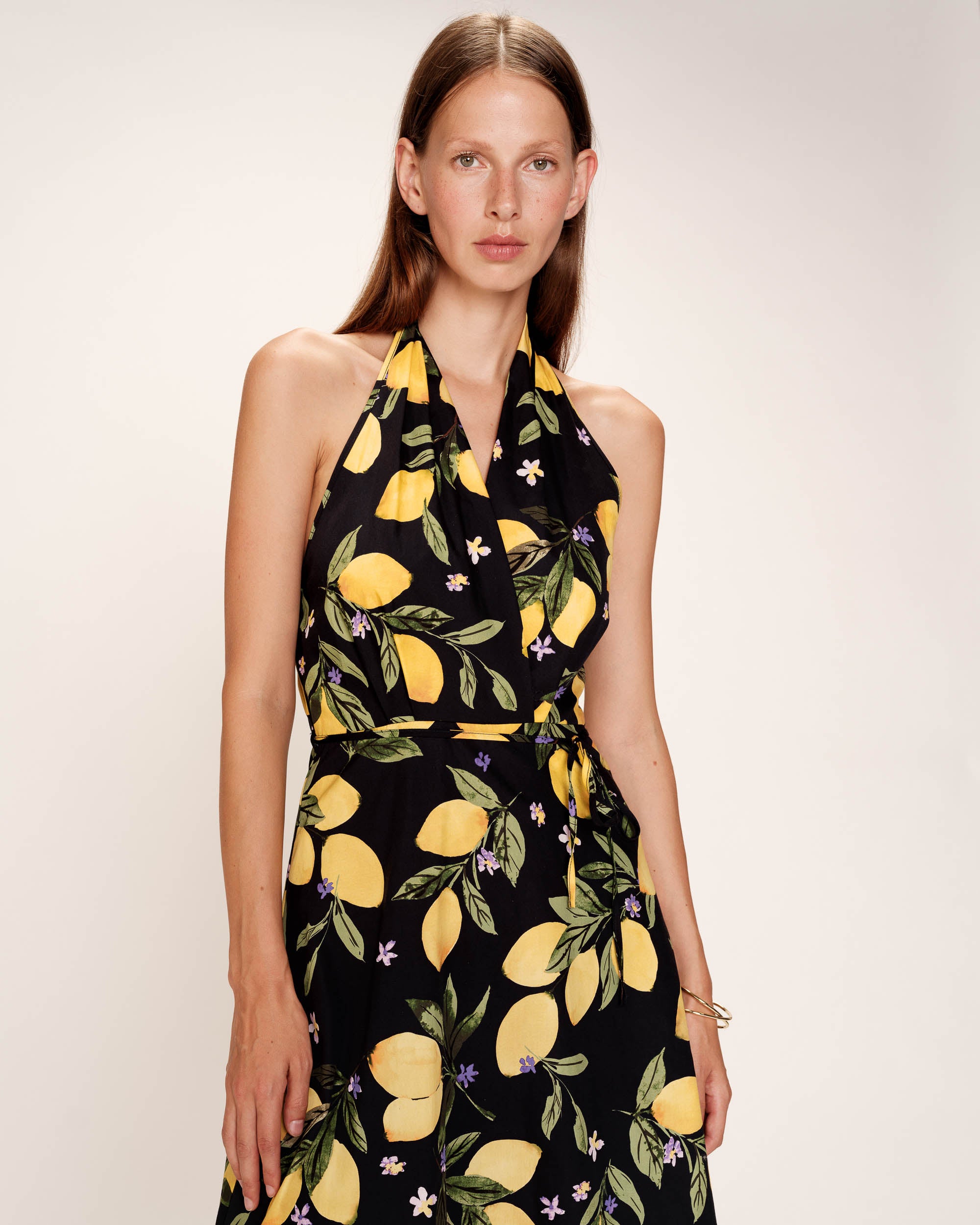 Robe courte a motif citrons noir Renata
