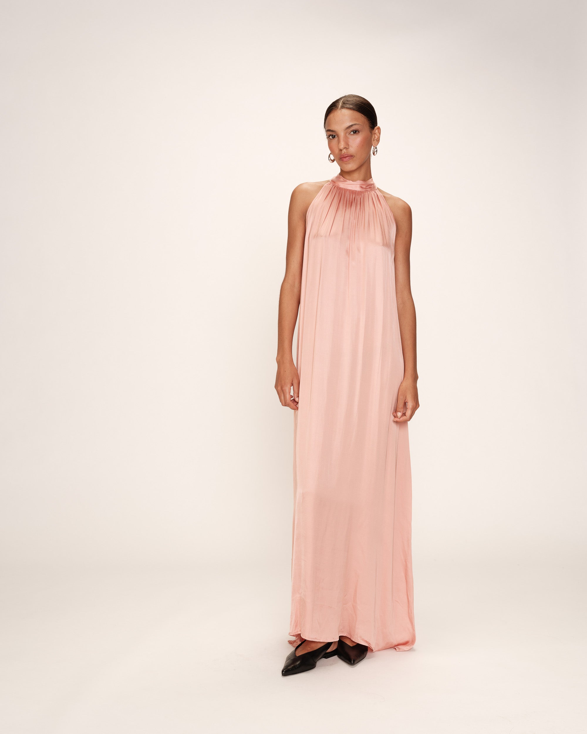 Robe longue en satin rose Rose