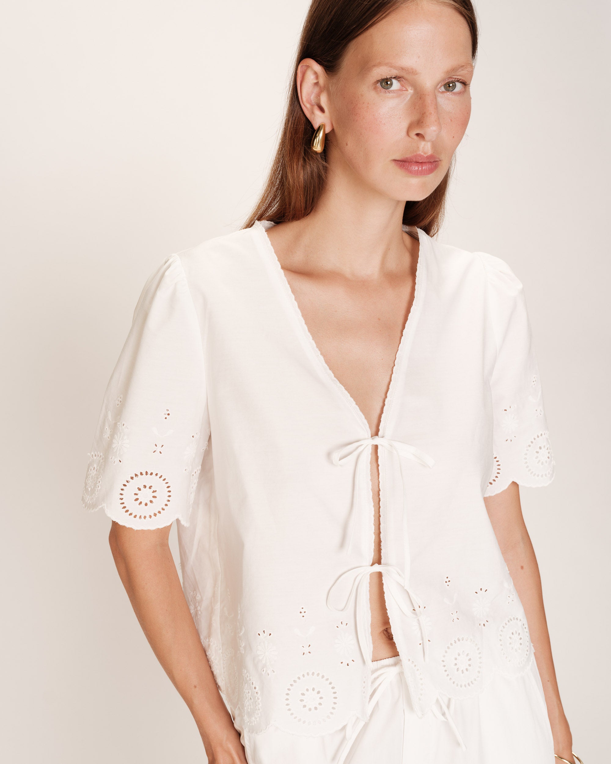 Blouse en broderie anglaise ecru Rosie