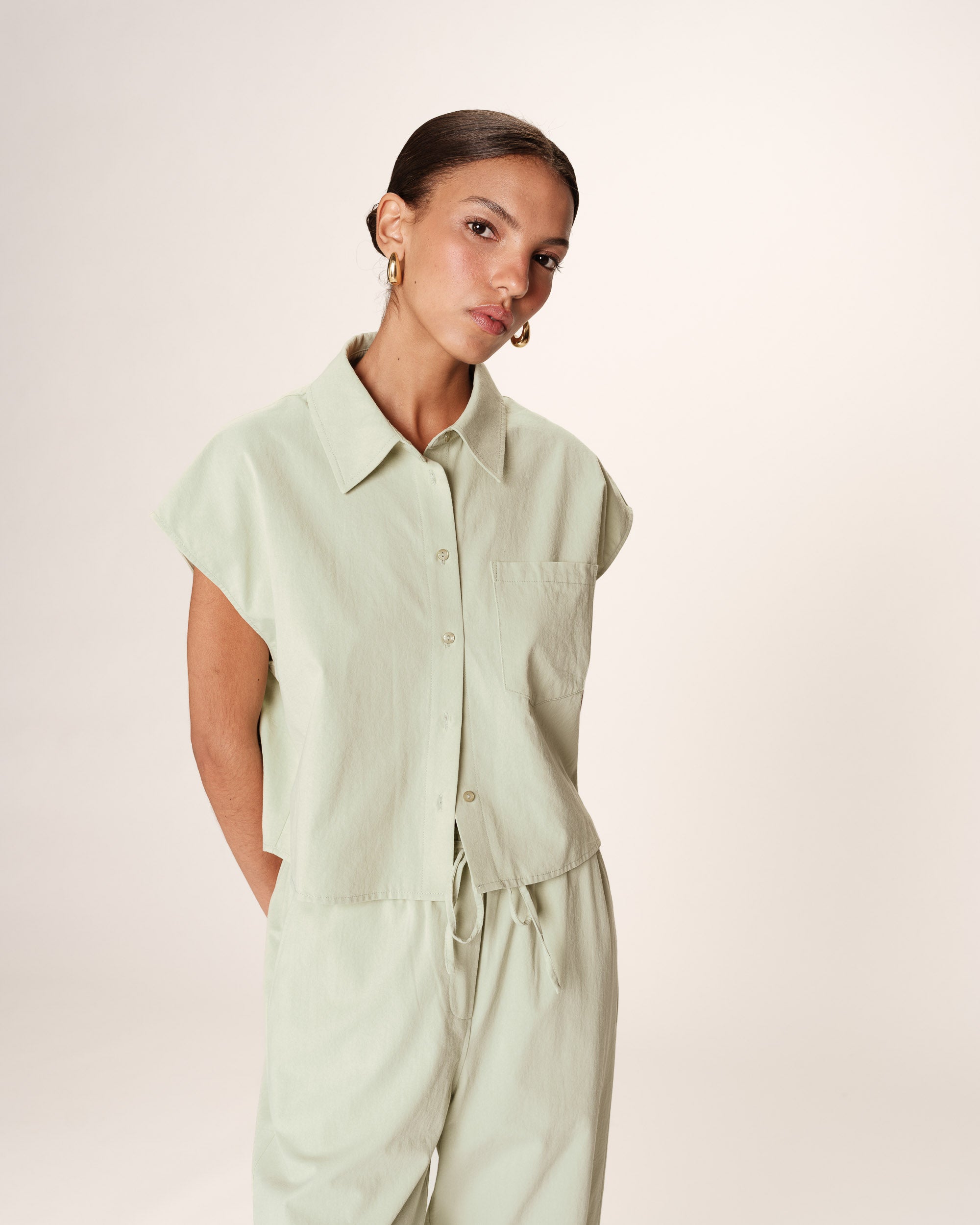Chemise courte en coton menthe Rise