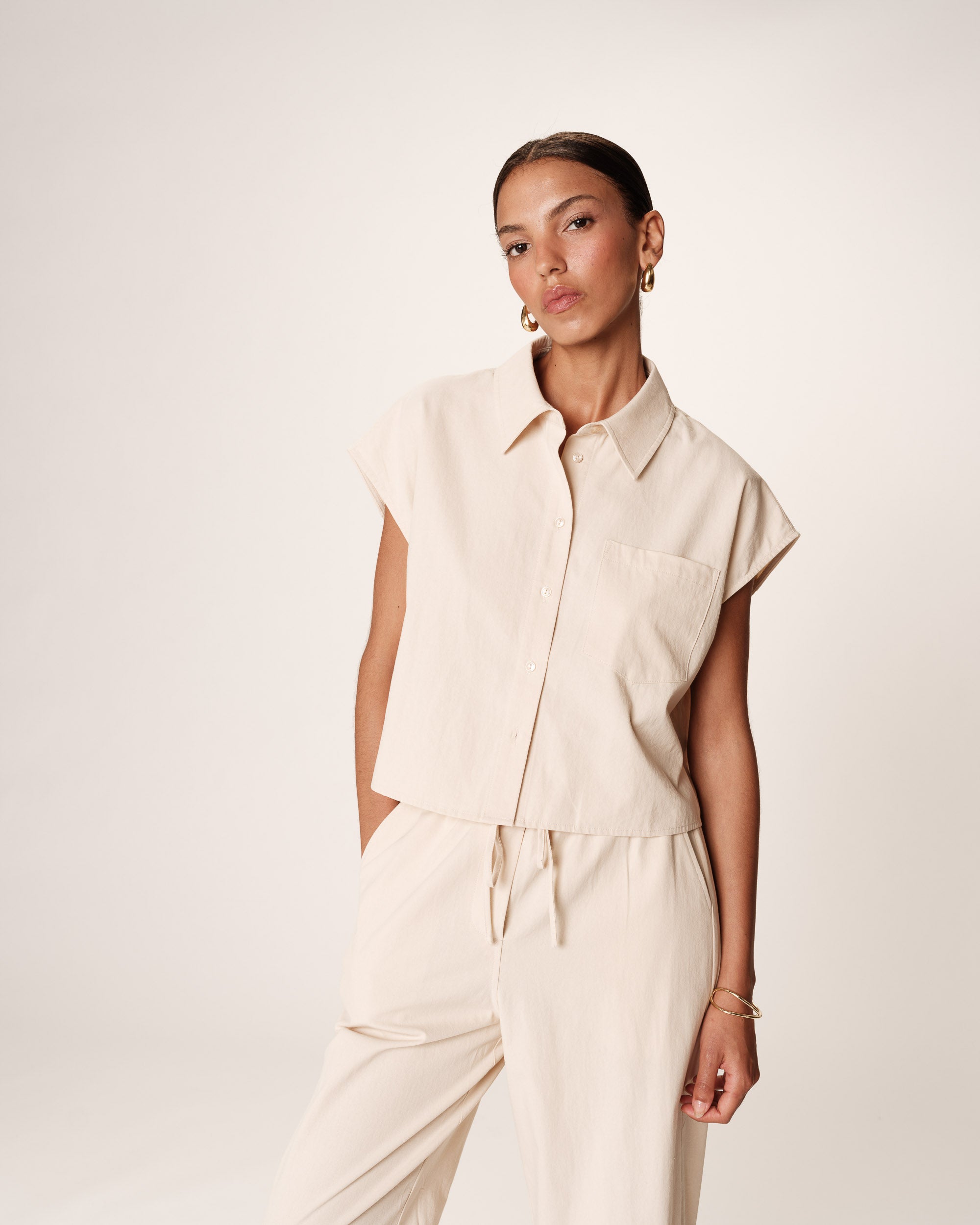 Chemise courte en coton beige Rise