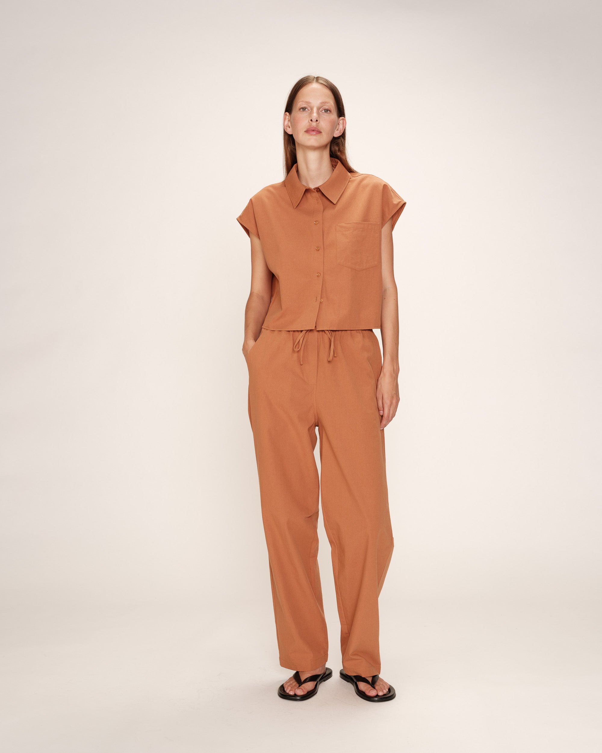 Pantalon droit en coton terre Rhode