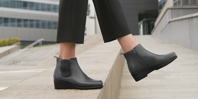 Boutique scholl sale